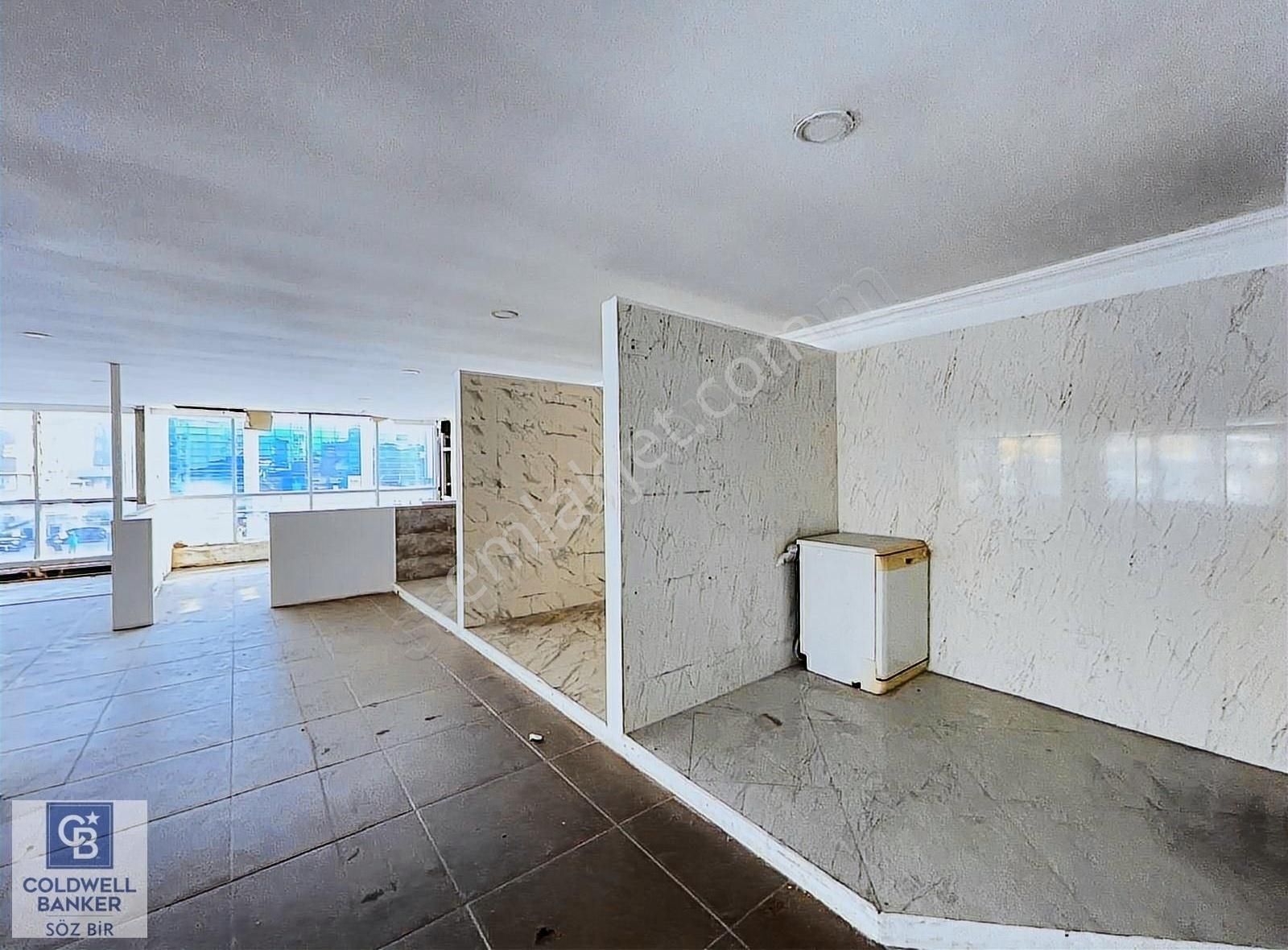 Pendik Kaynarca E5'e Cephe Boş Kiralık Plaza