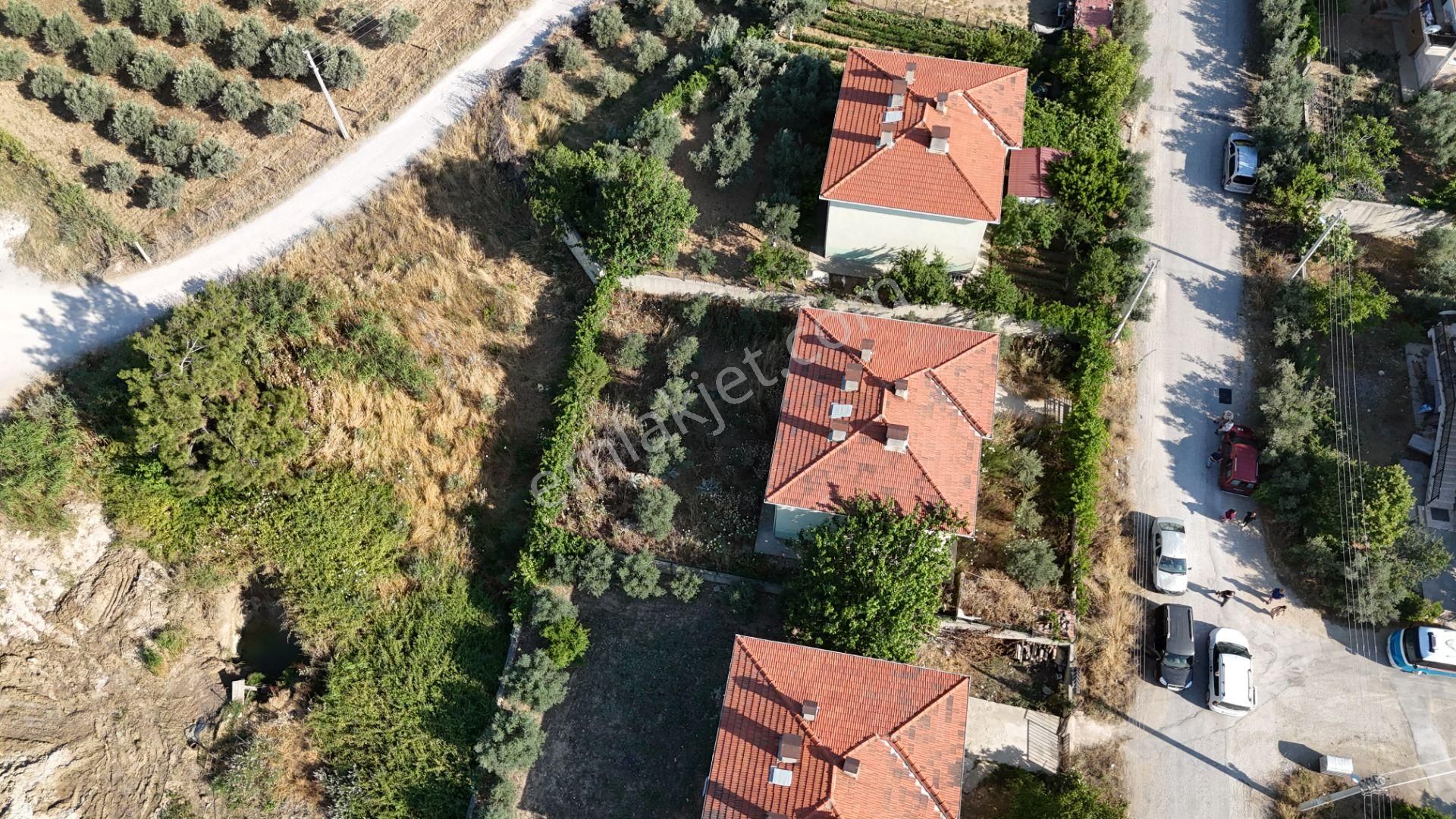 Yeni Bulgurcada 525 M2 Köşe Arsa İçinde 2 Katlı Müstakil Ev Bahçe Depo Menderes İzmir