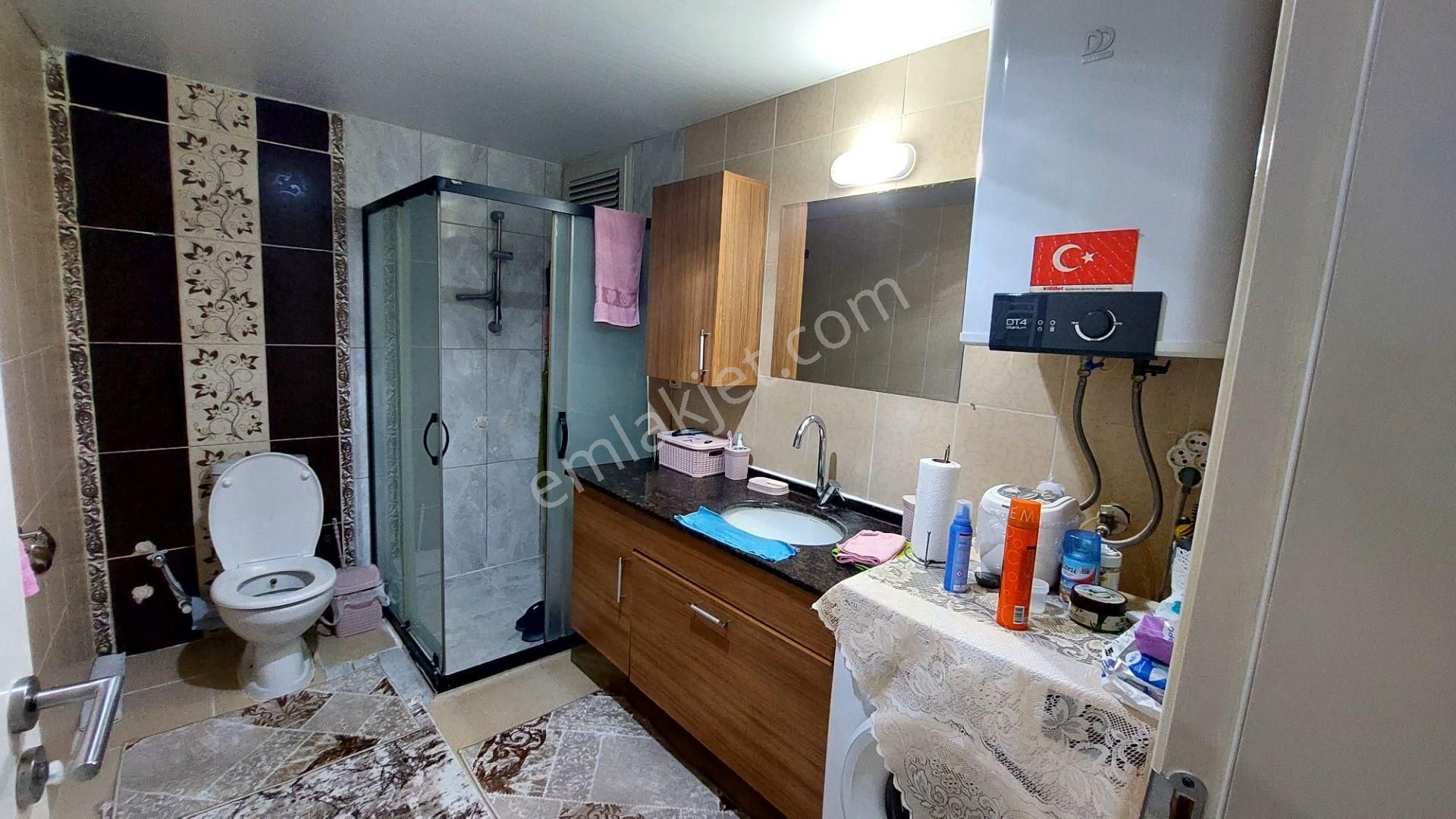 Menemen 29 Ekim Mah. Ulukopta Doğalgazlı 3+1 Satılık Geniş Daire