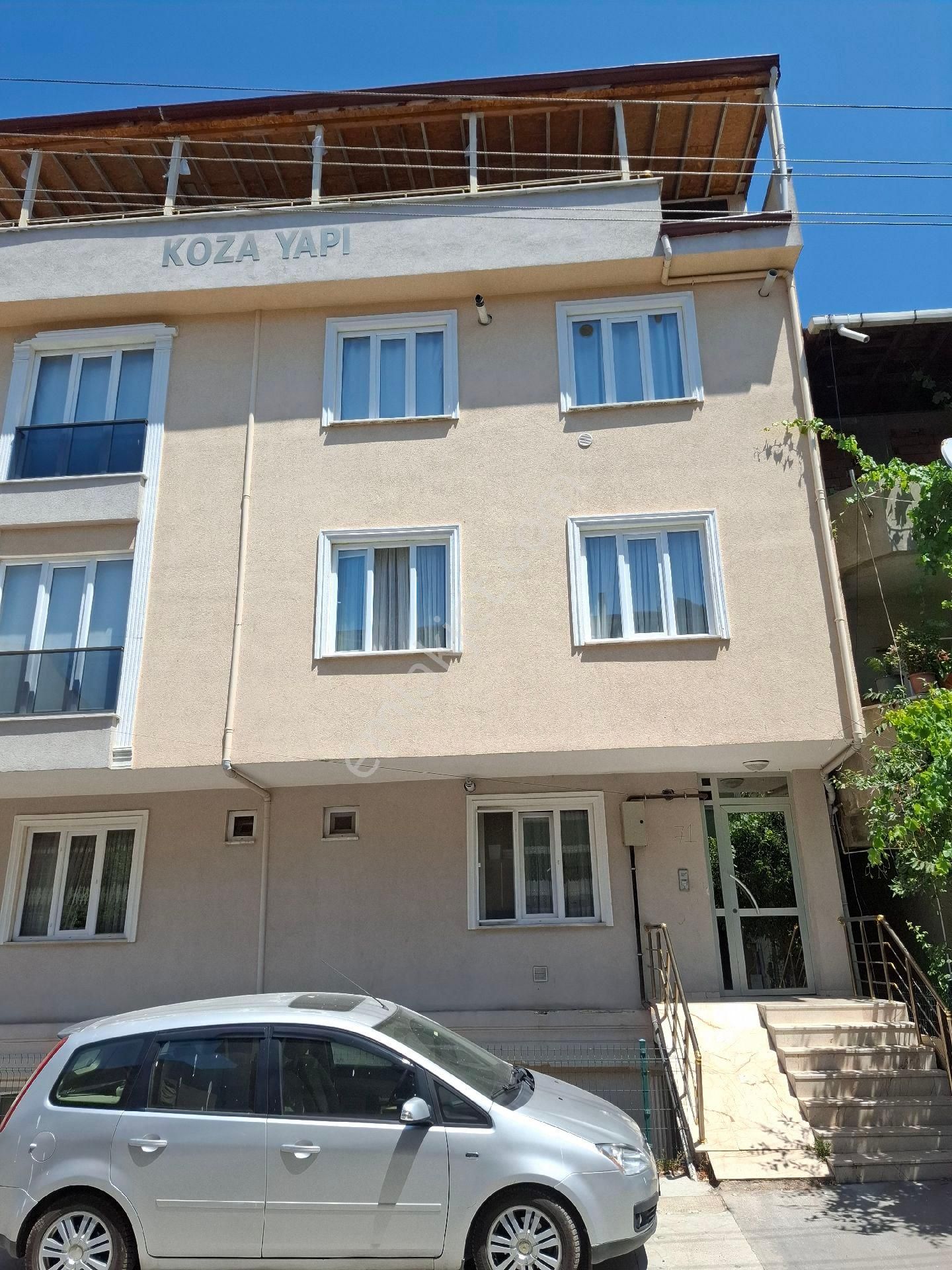 Akra Gayrimenkul'den Güney Mah.kiralık 4+1 Dubleks Daire