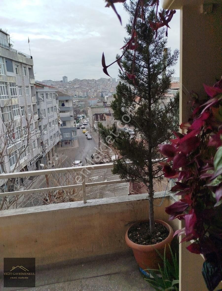 2+1 Kat Mülkiyetli Site İçi Yatırımlık