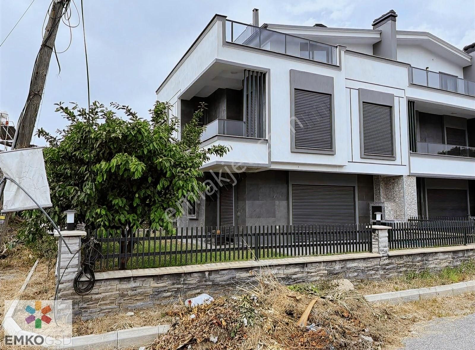 Özdere Çukuraltında Satılık Villa Denize 200 M [emko]