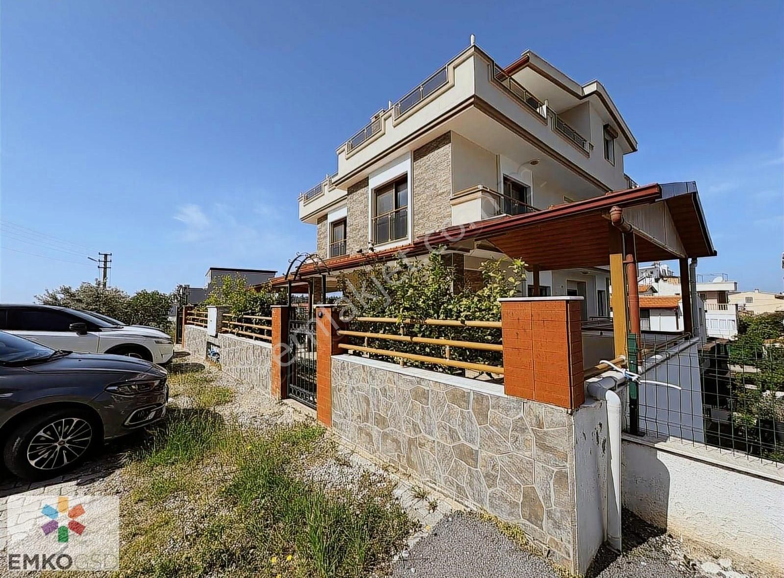 Özderenin Kalbinde Satılık 3+1 Deniz Manzaralı Villa (emko)