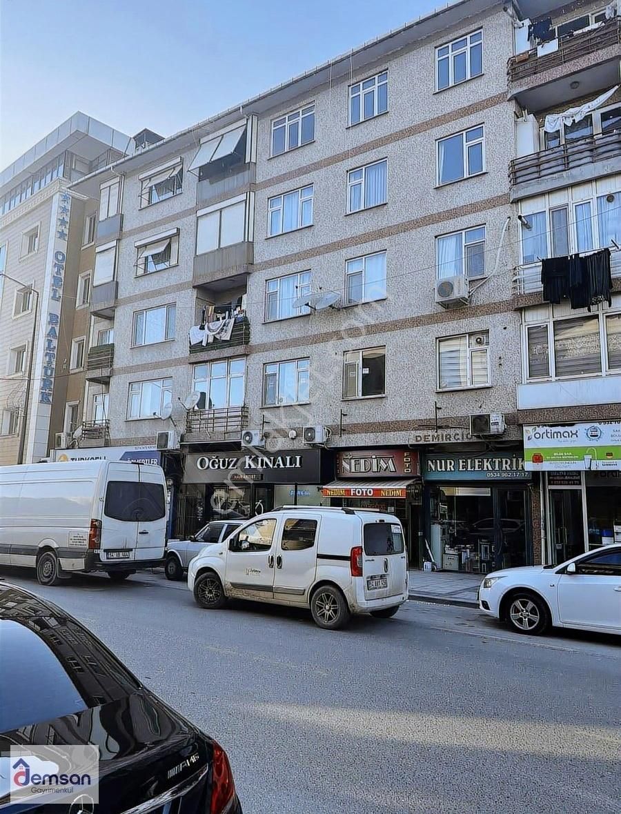 Çarşı Merkezde 3+1 Geniş Daire