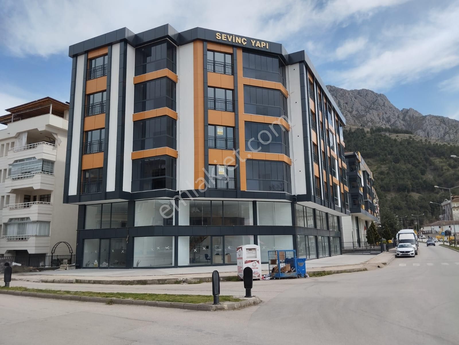 Aslantürk Emlaktan Hacılarda Satılık 3+1 Daire