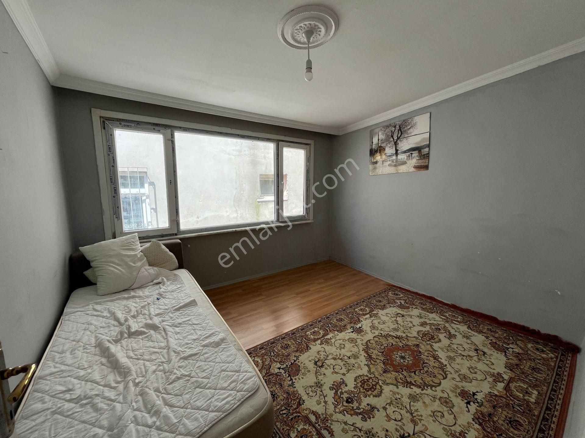 Çeliktepe Mah. Metroya 4dk,1+1,60m2,3.kat,artum'dan