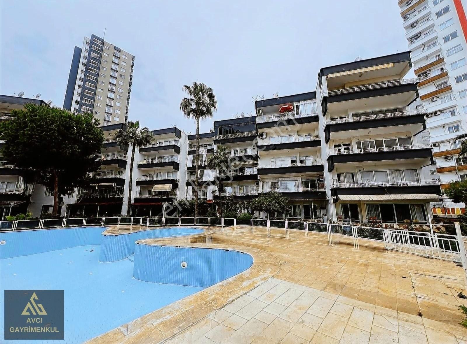 Tece Kumharmanı Sitesi Satılık 2+1 Havuz Cepheli Daire