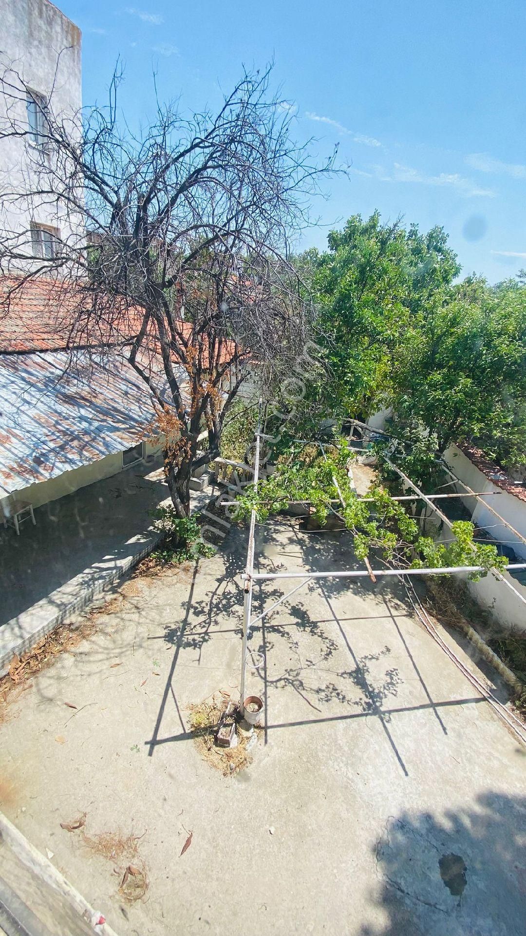 Barbaros Mah.iş Bankası Yakını 4+1 Müstakil Ev