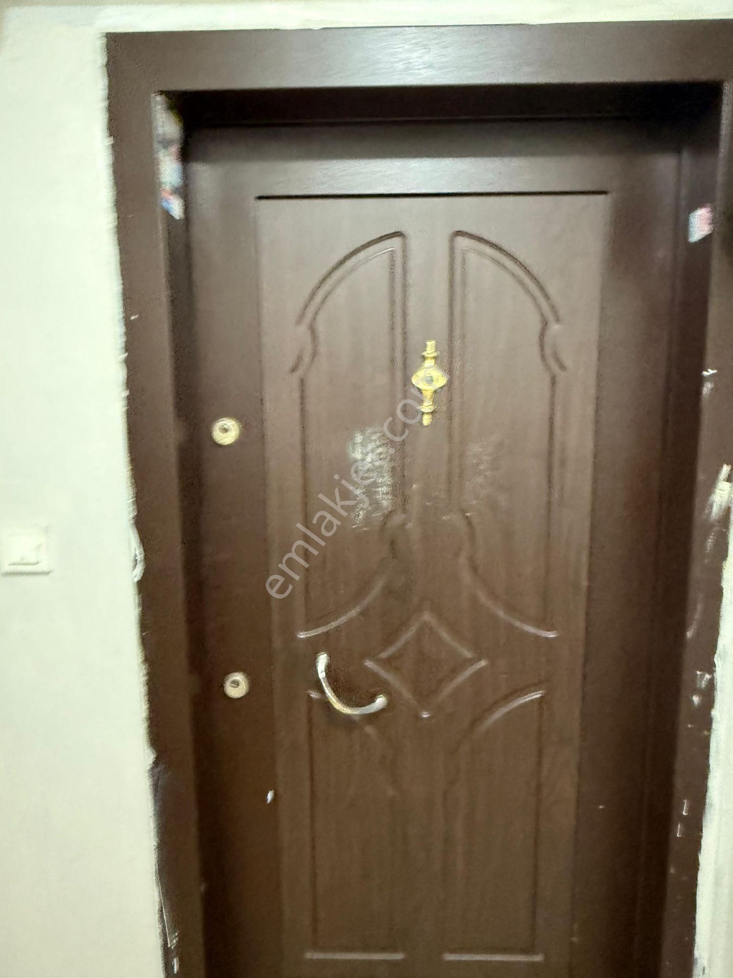 Yabancıya Sultançiftliği Mah.de Kiralık Bekarada Uygun Temiz Bahce Kati Daire