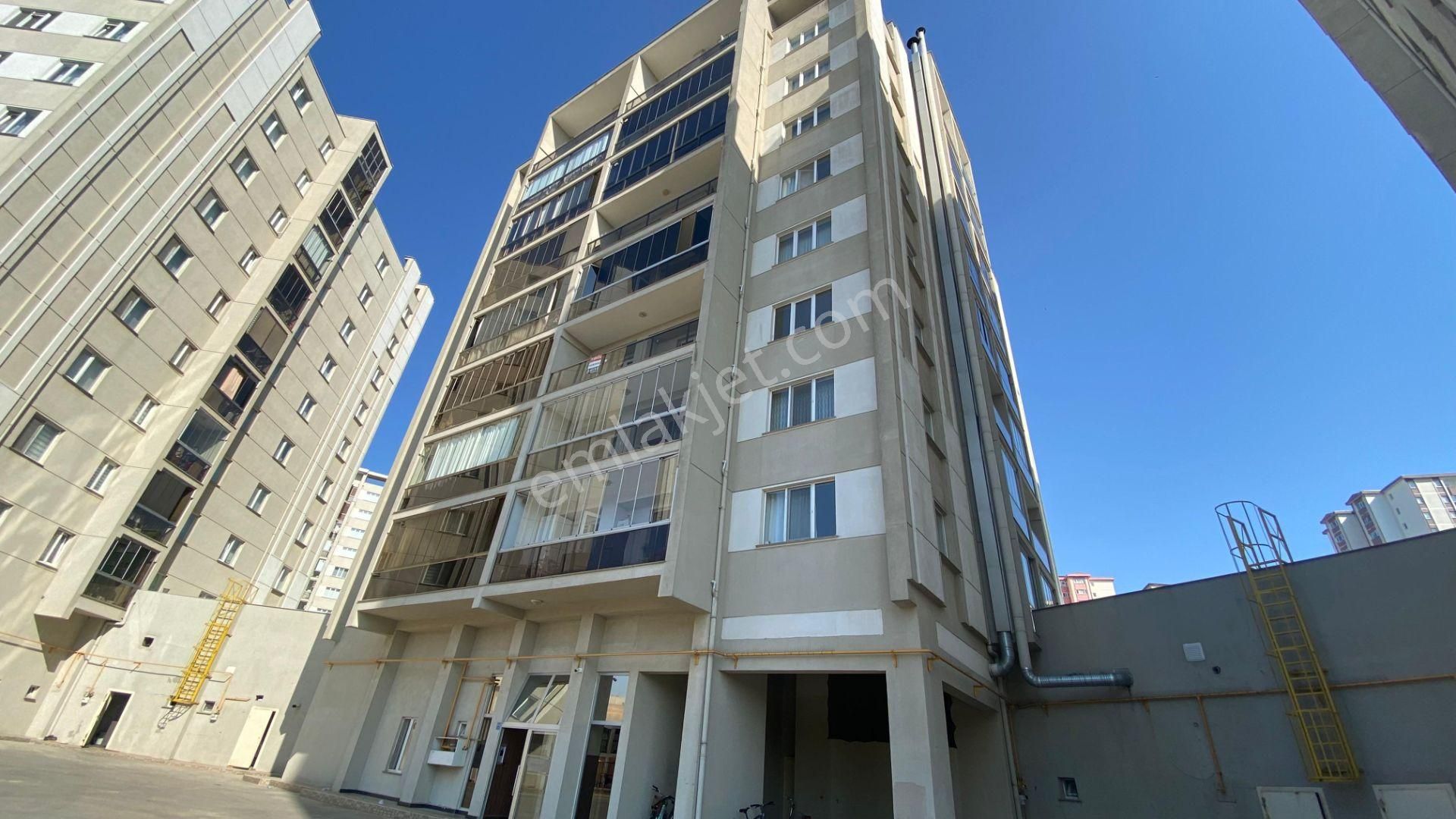 Remax Land'dan Esentepe Mahallesinin Gözde Yerinde Kiralık Daire