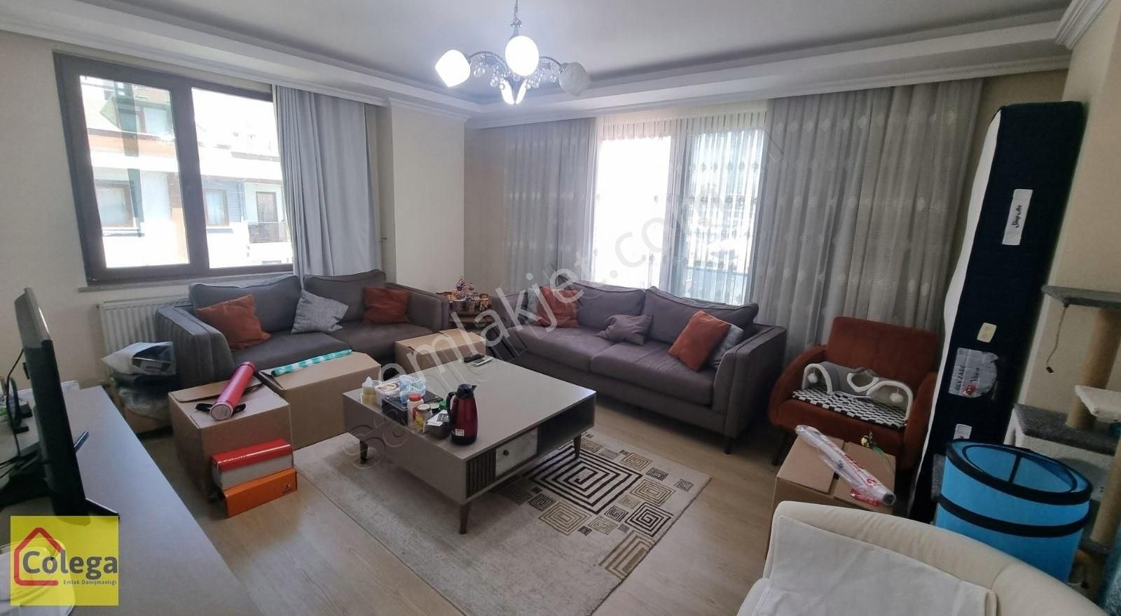 Ümraniye İstiklal Ana Cad Ve Metro Durağına 5 Dakika 2+1 Kiralık