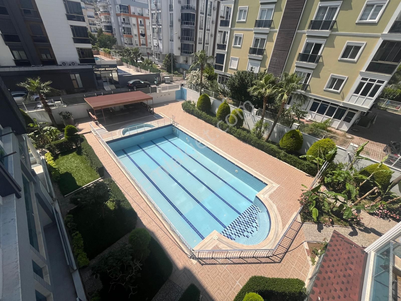 Hurma Merkez De Havuzlu Site İçi 2.kat 1+0 Residence Daire