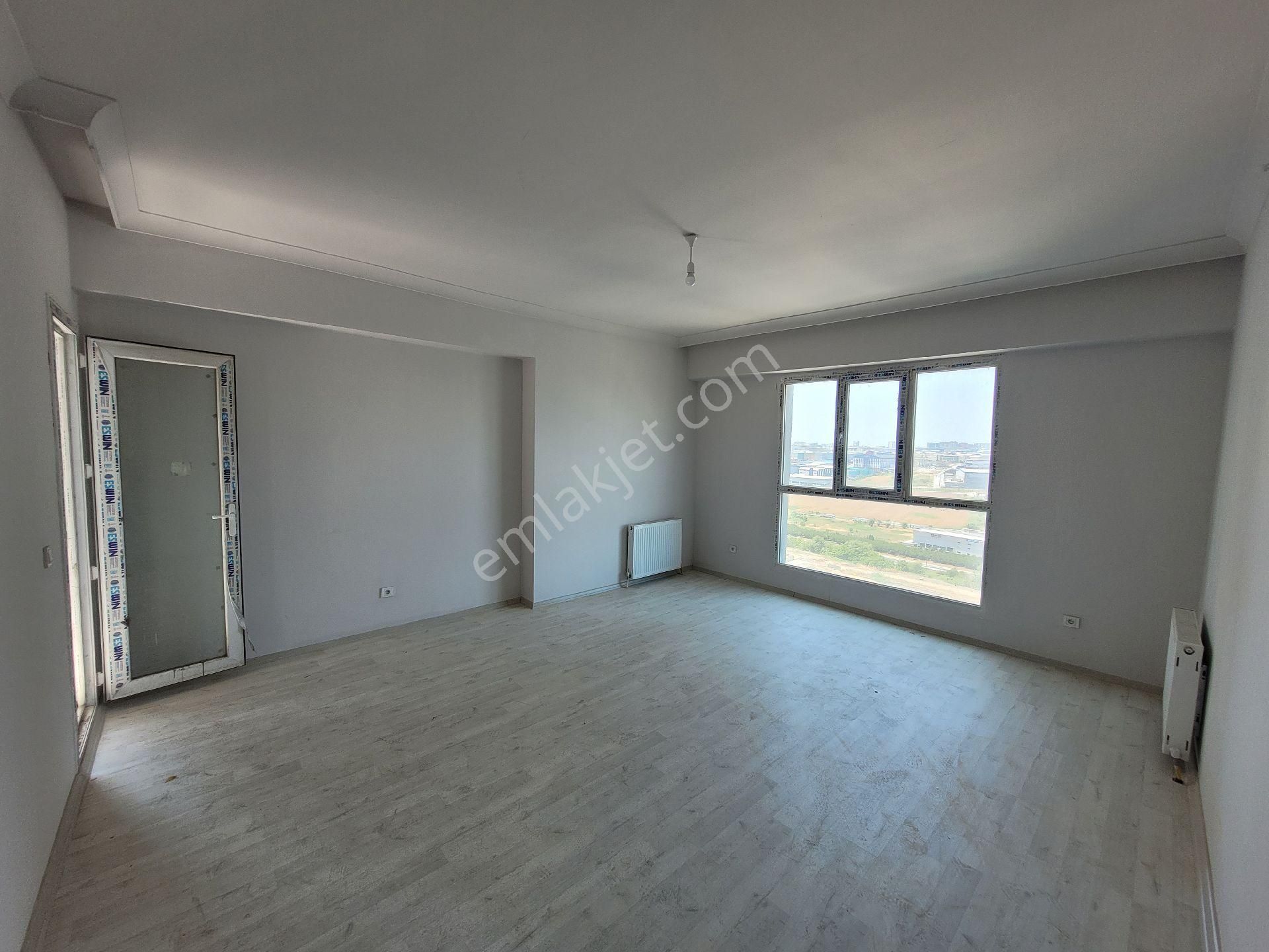 Esenyurt Orhangazi Hayat Park 2 Sitesi'nde 119m2 Kapalı Mutfaklı 2+1 Satılık Daire