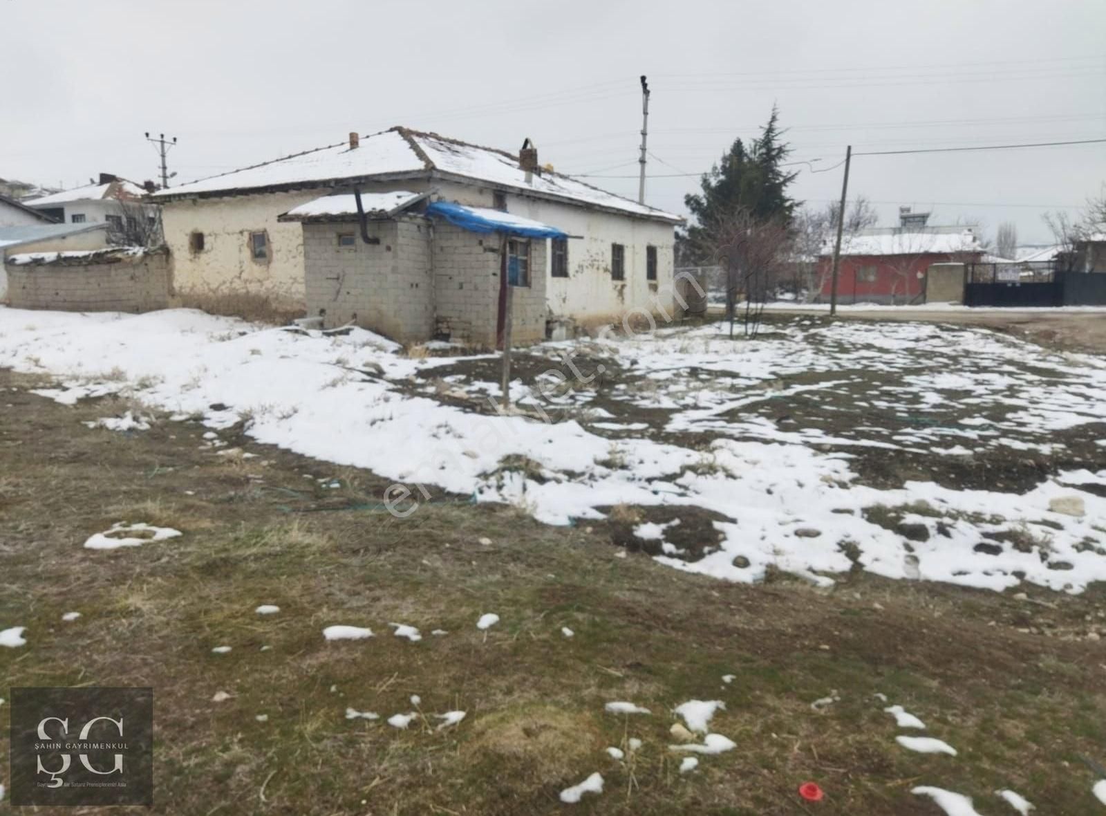 Çayan Merkez De 855m Hisseli Kerpiç Ev