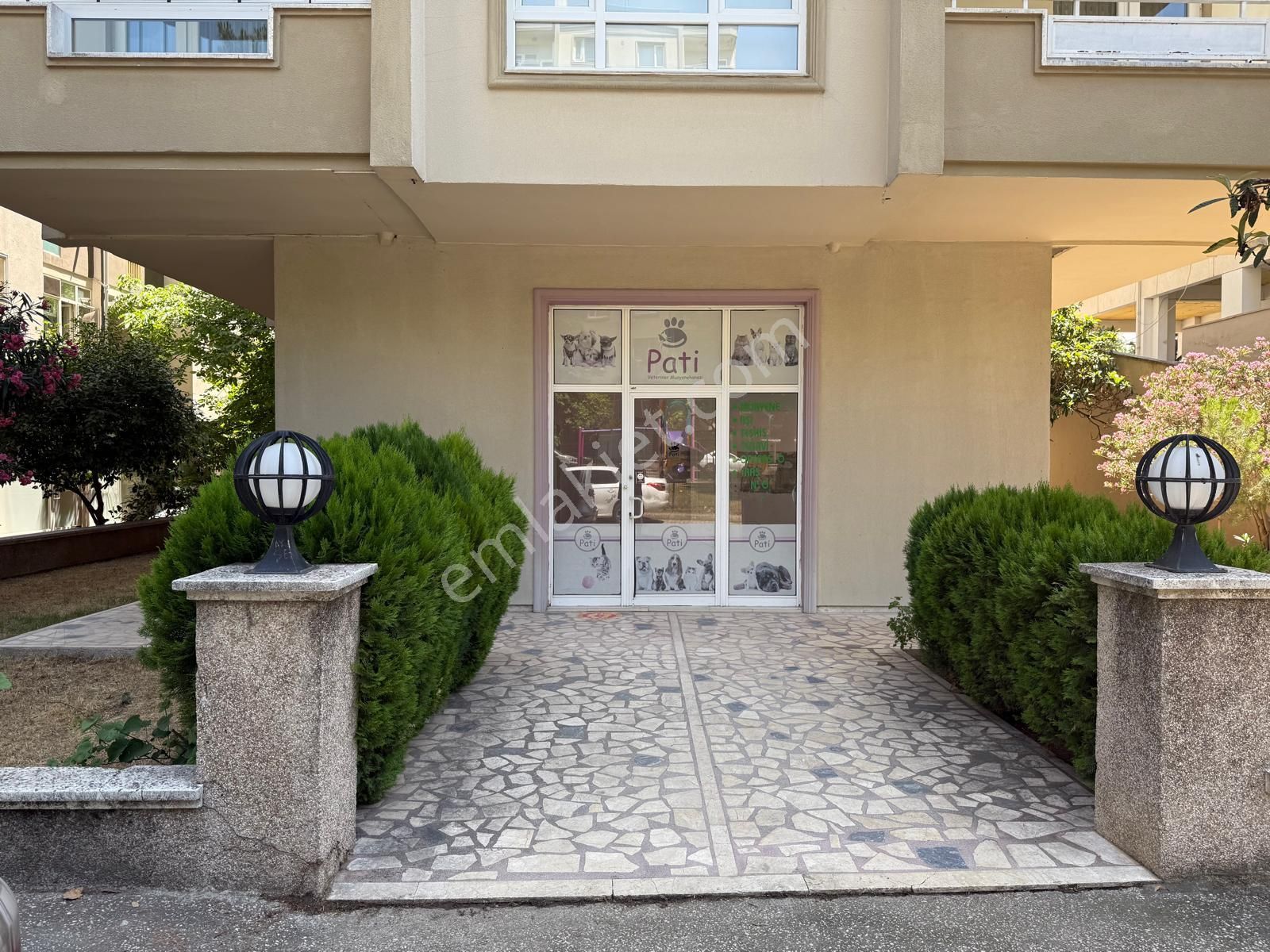 Bursa / Nilüfer / İhsaniye 'de / İyi Lokasyonda /kiralık Dükkan