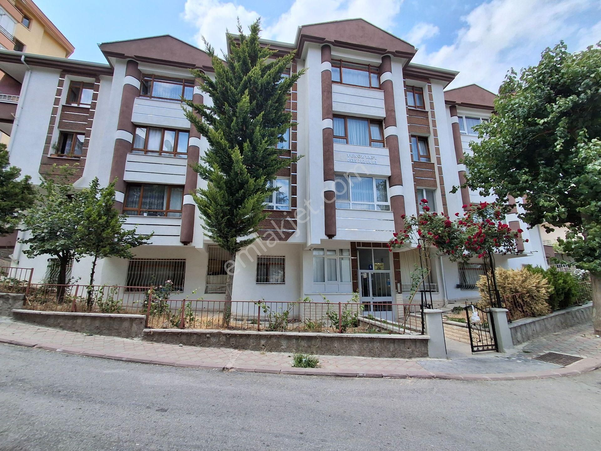 3+1 Merkezi Konumda Bağımsız Salon Kök Tapu Orta Kat Daire