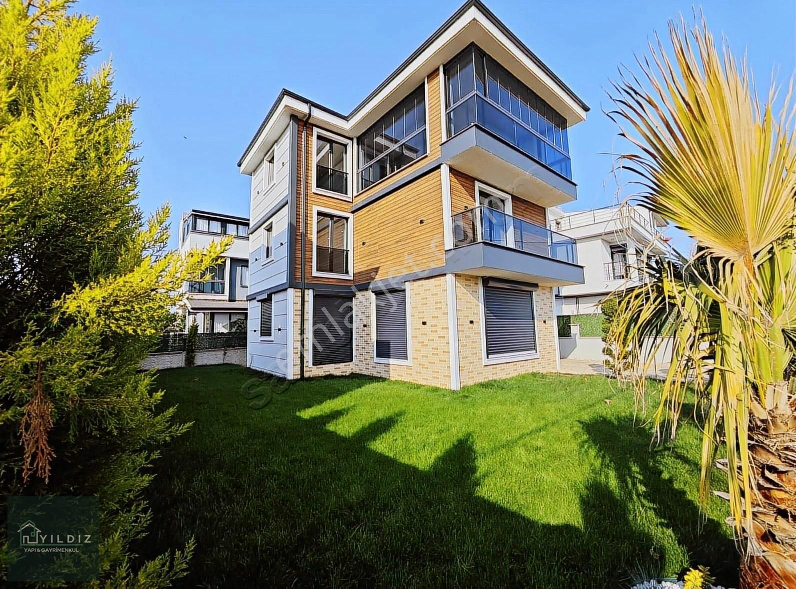▃▅▇ Yıldız▇▅▃ 5+1 300m2 Seyir Teraslı Havuza Uygun Lüks Villa