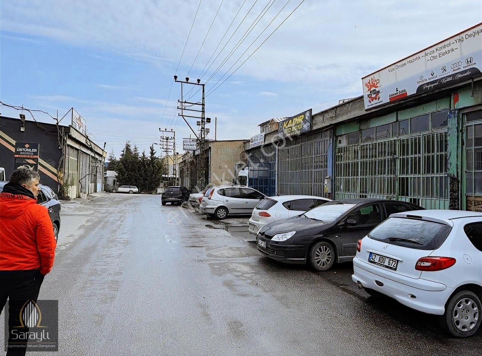 Saraylı'dan Anadolu Sanayi Sitesi 200 M2 Kiralık Dükkan