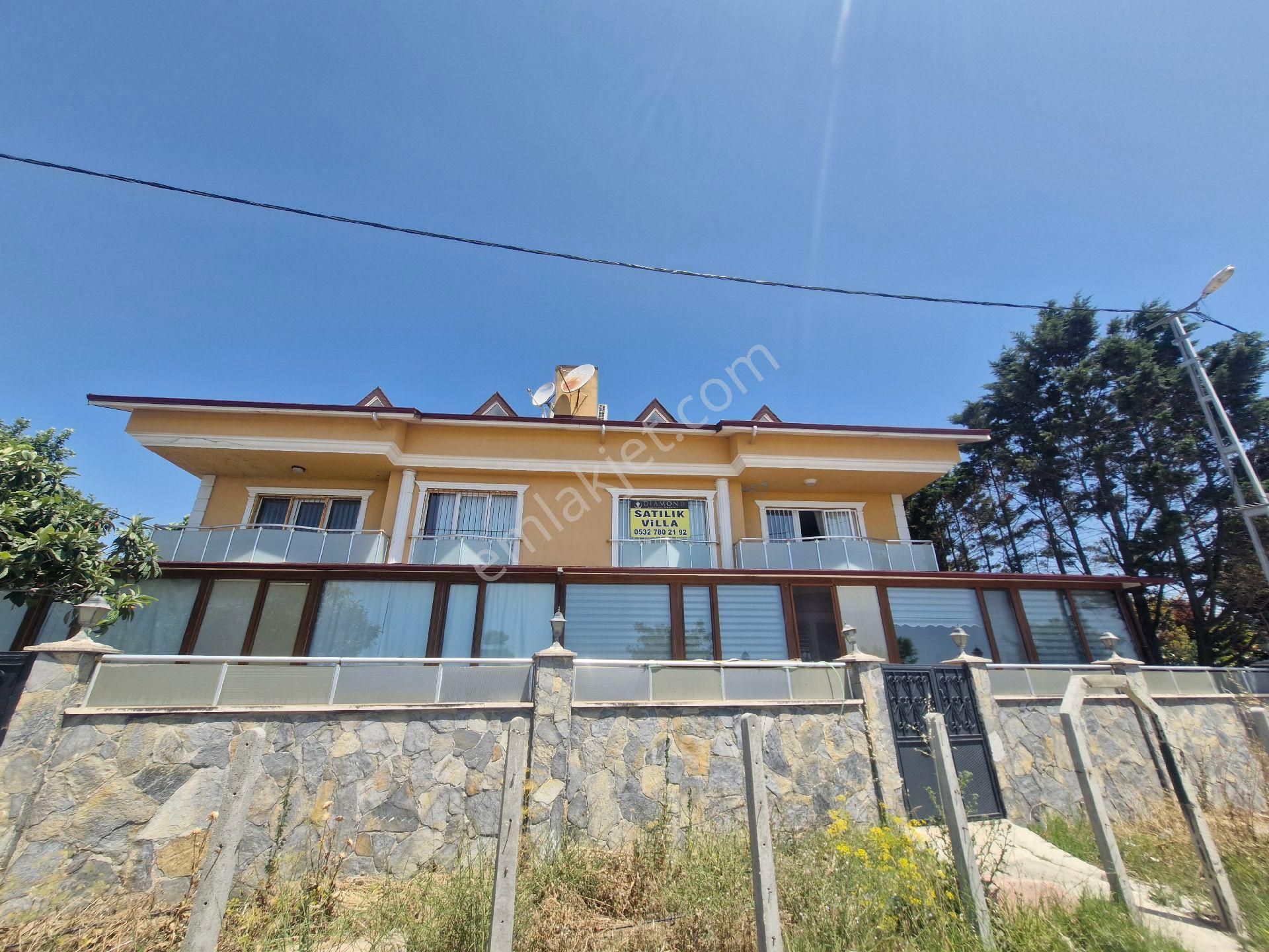 Silivri Balaban Da Denize Sıfır Havuzlu Villa