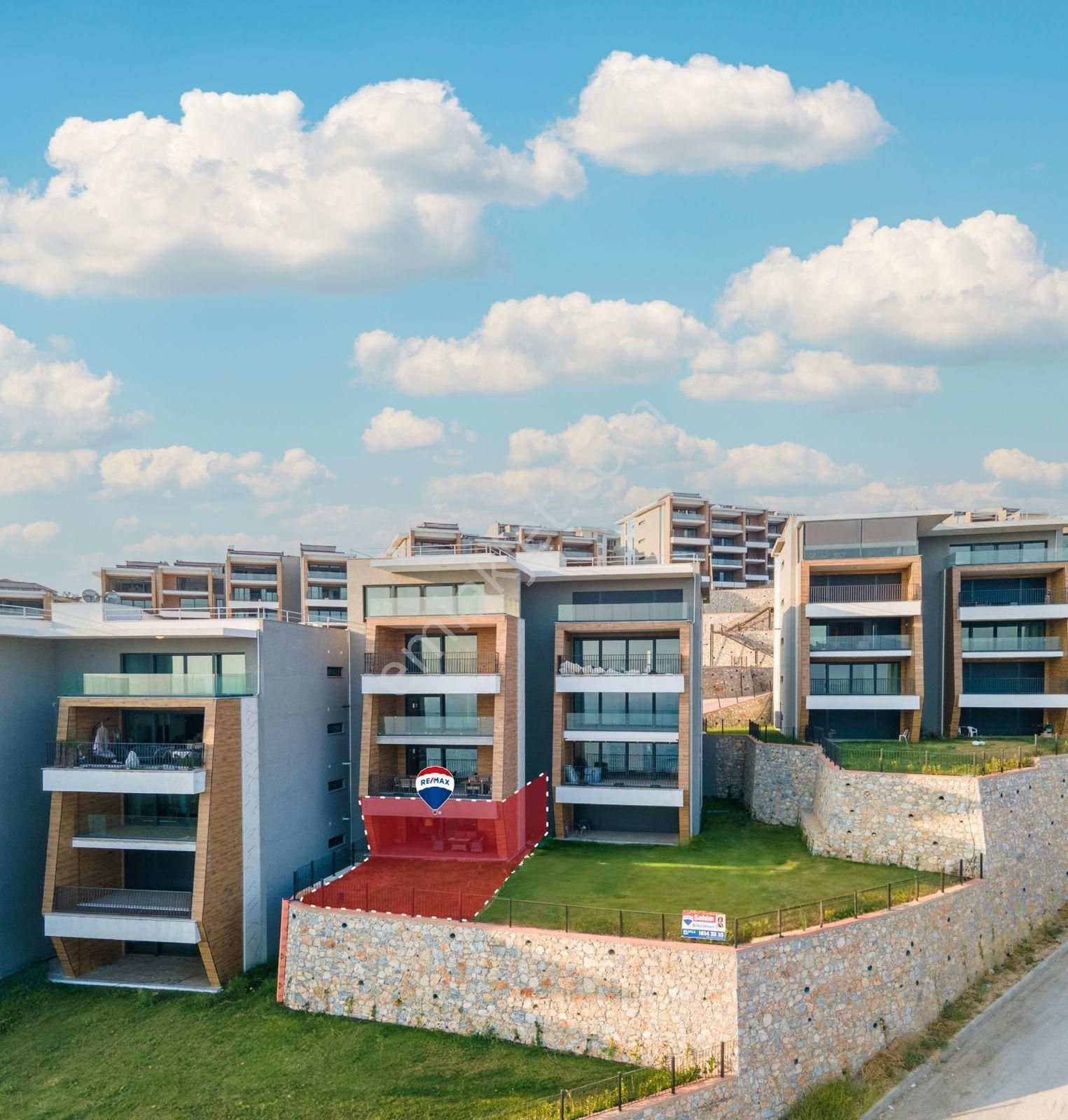 Vista Panoramada Deniz Manzaralı Bahçeli Satılık 3+1
