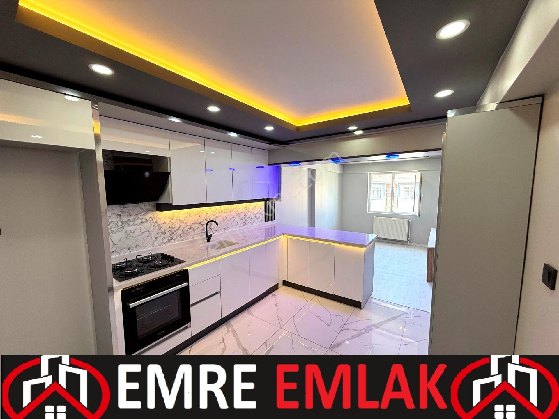 Emre Emlaktan Mareşal Çakmak'da Full+full Yapılı 5+1 Teraslı Satılık Daire