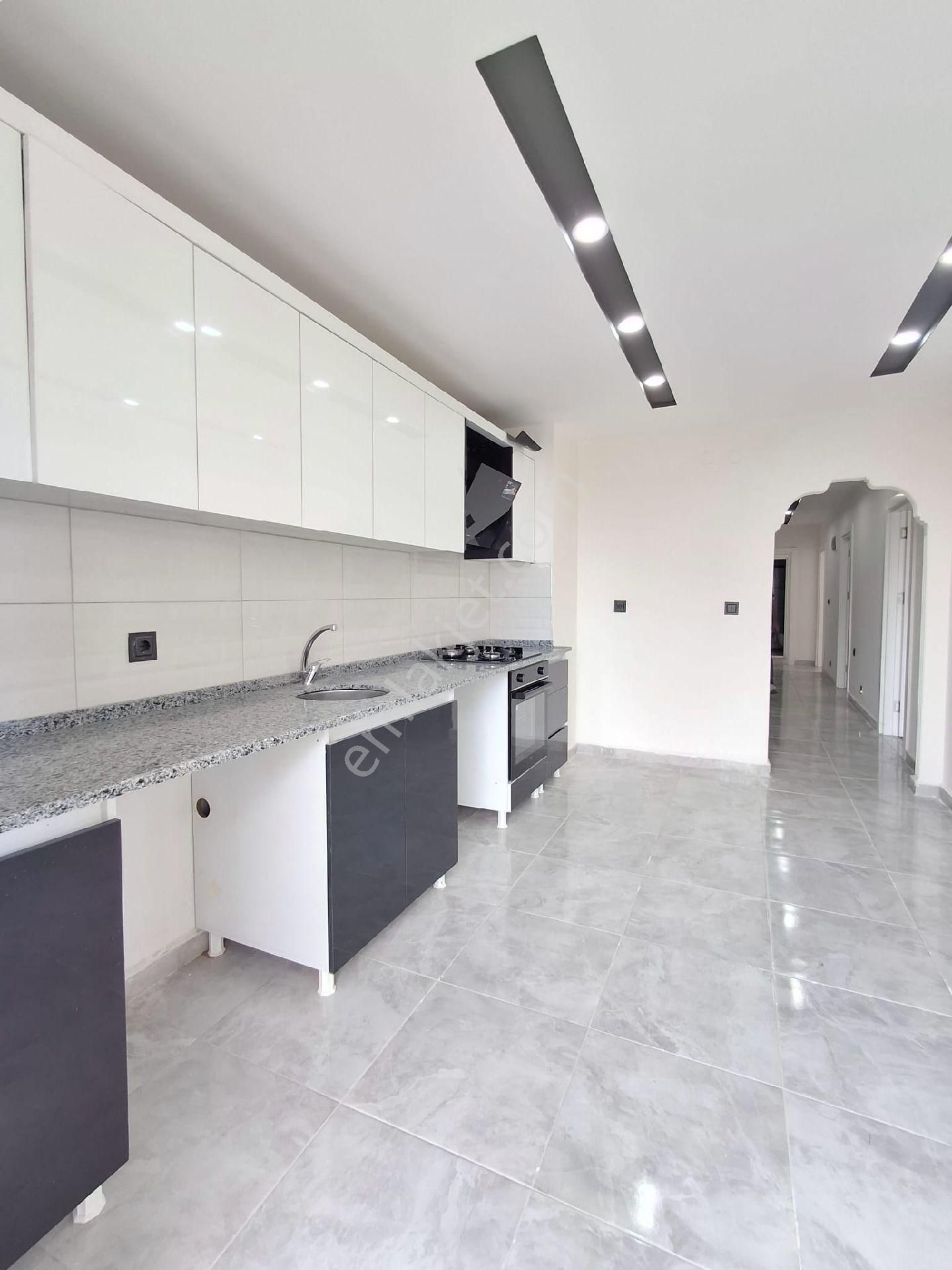 Baraj Mahallede 3+1 Dıre Herseyı Ayrı