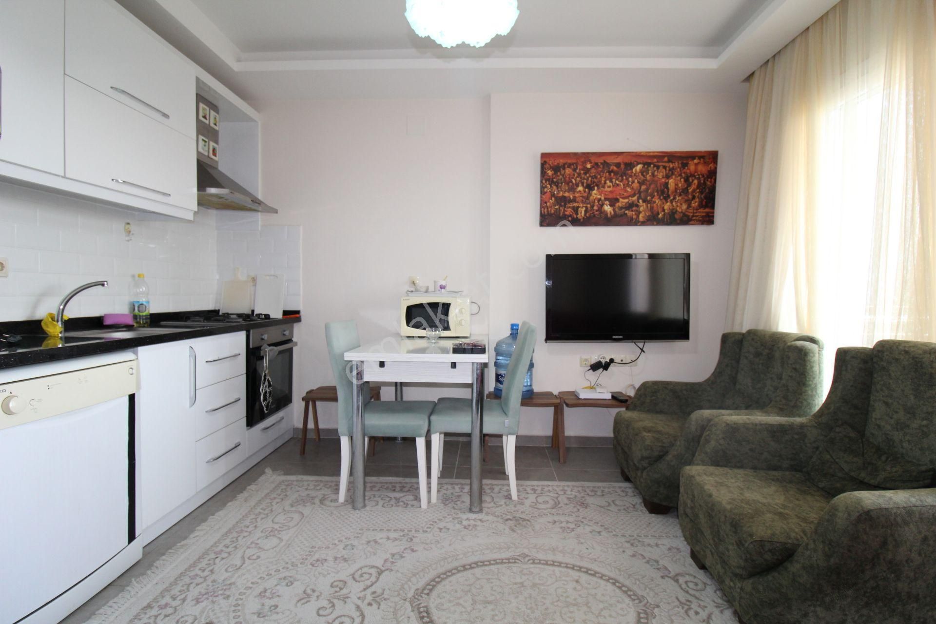 Aslan'dan Üniversite Caddesinde Full Eşyalı Kiralık 1+1