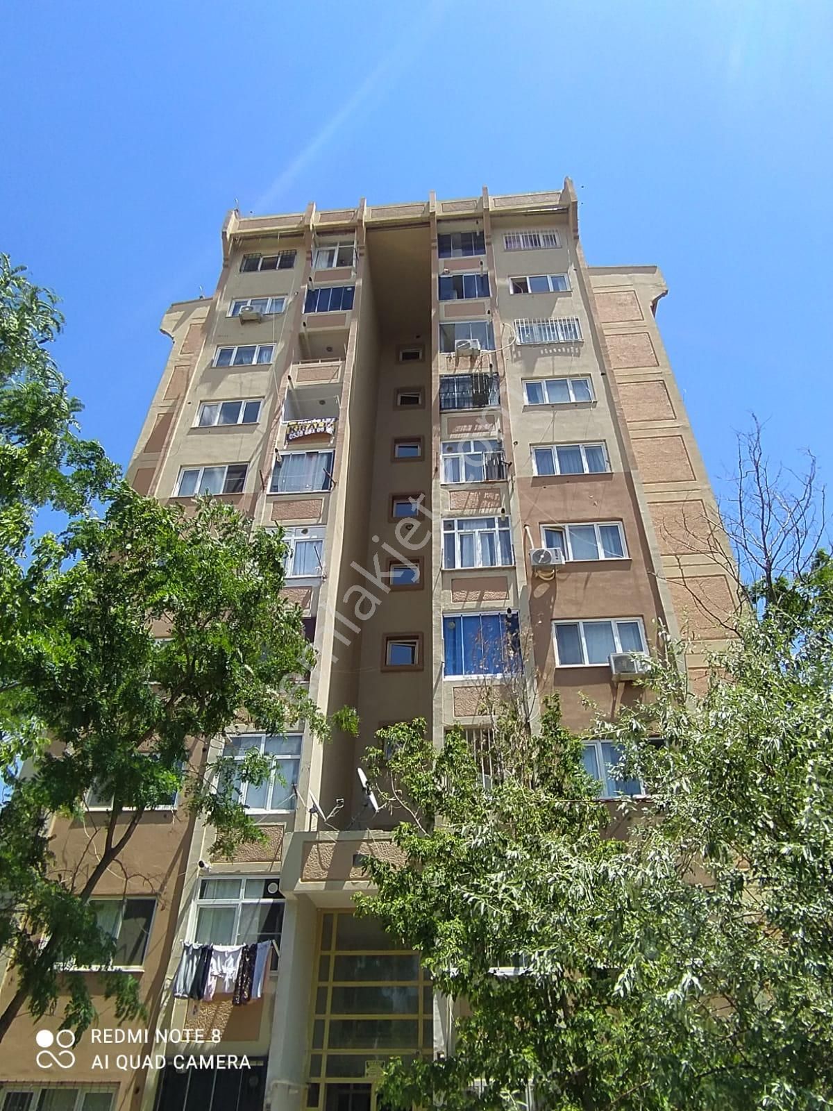 Üçkuyular Polis Noktası Karşısında Olup 2. Etap Toki Dairesidir