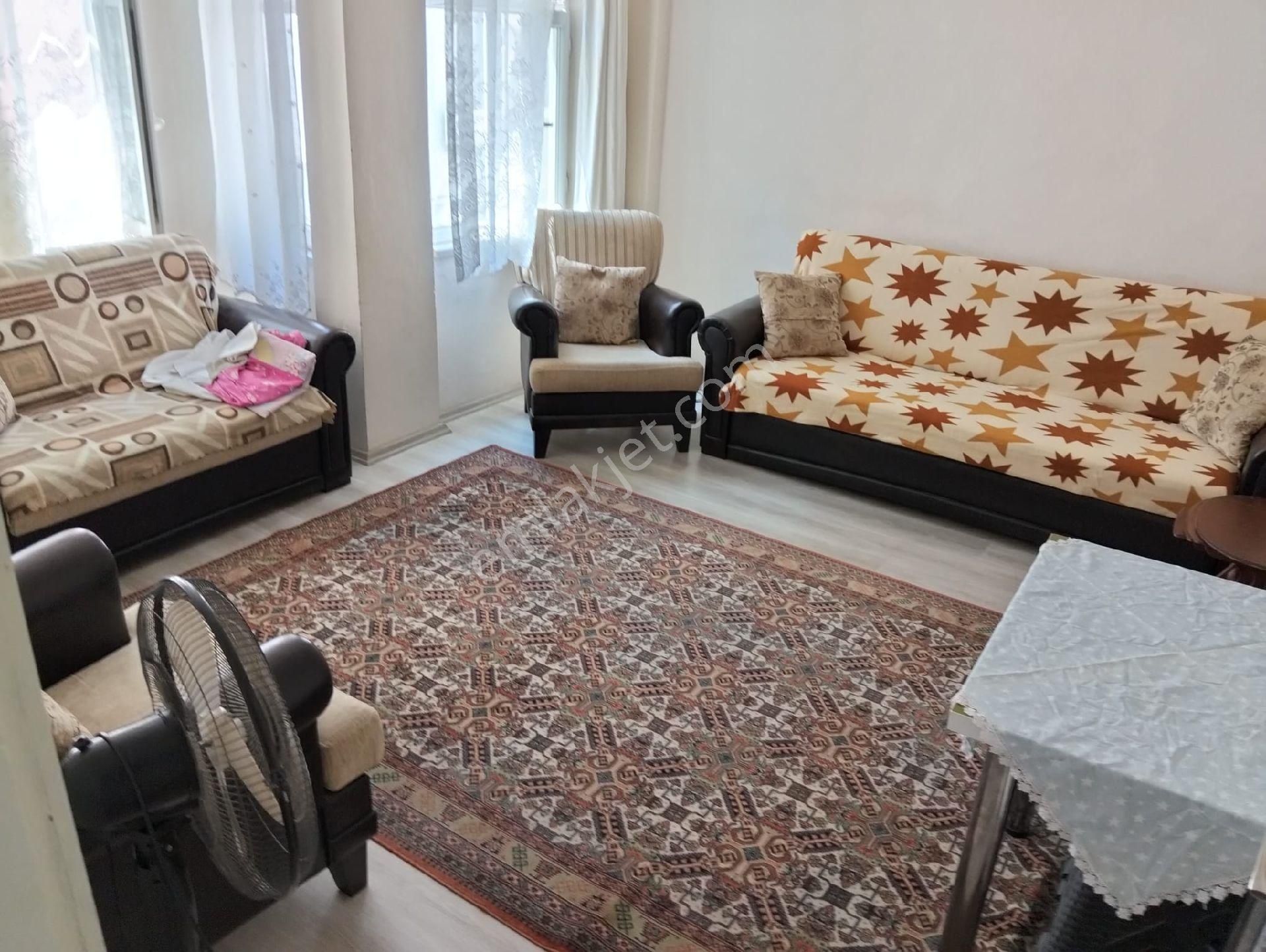 Edremitte Eşyalı Kiralık 1+1