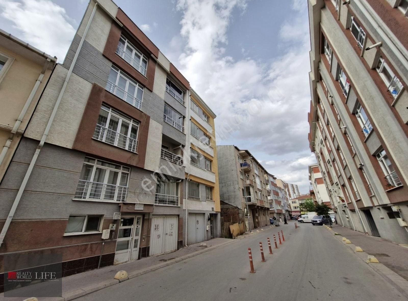 Rw Lıfe// Güllük Mah. Hatboyu Yakını 125m2 Satılık 3+1 Daire