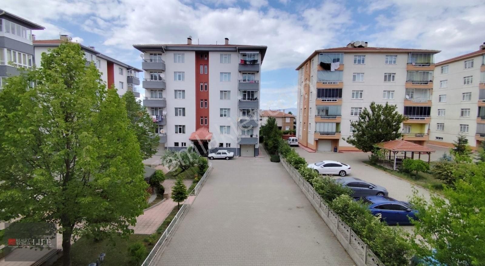 Rw Lıfe // Çankaya Mah. Site İçi Çift Balkon 3 Cephe Satılık 3+1