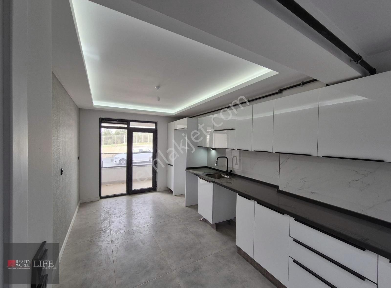 Rw Lıfe//esentepe Sırma Sokak Yakını 125 M2 Satılık 3+1 Daire