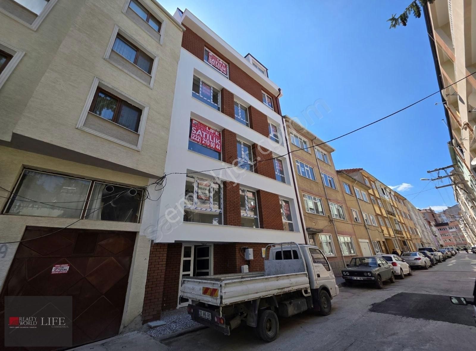 Rw Lıfe// Vişnelik Mh.zambak Sokak 4+1 Dubleks Yatırımlık Daire