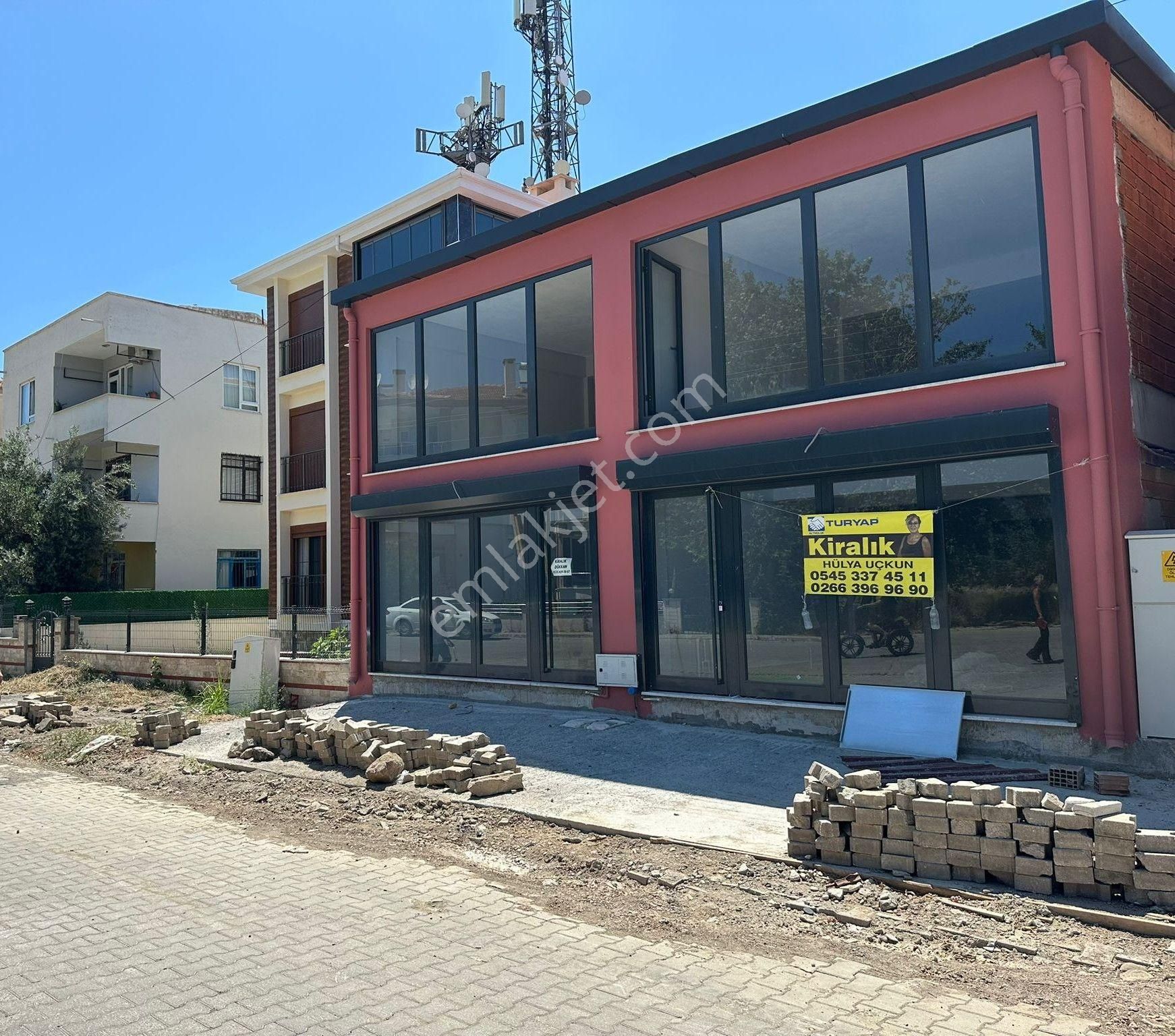 Altınolukta E5 Yakını 3 Katlı, 200 M² Müstakil Kiralık Dükkan