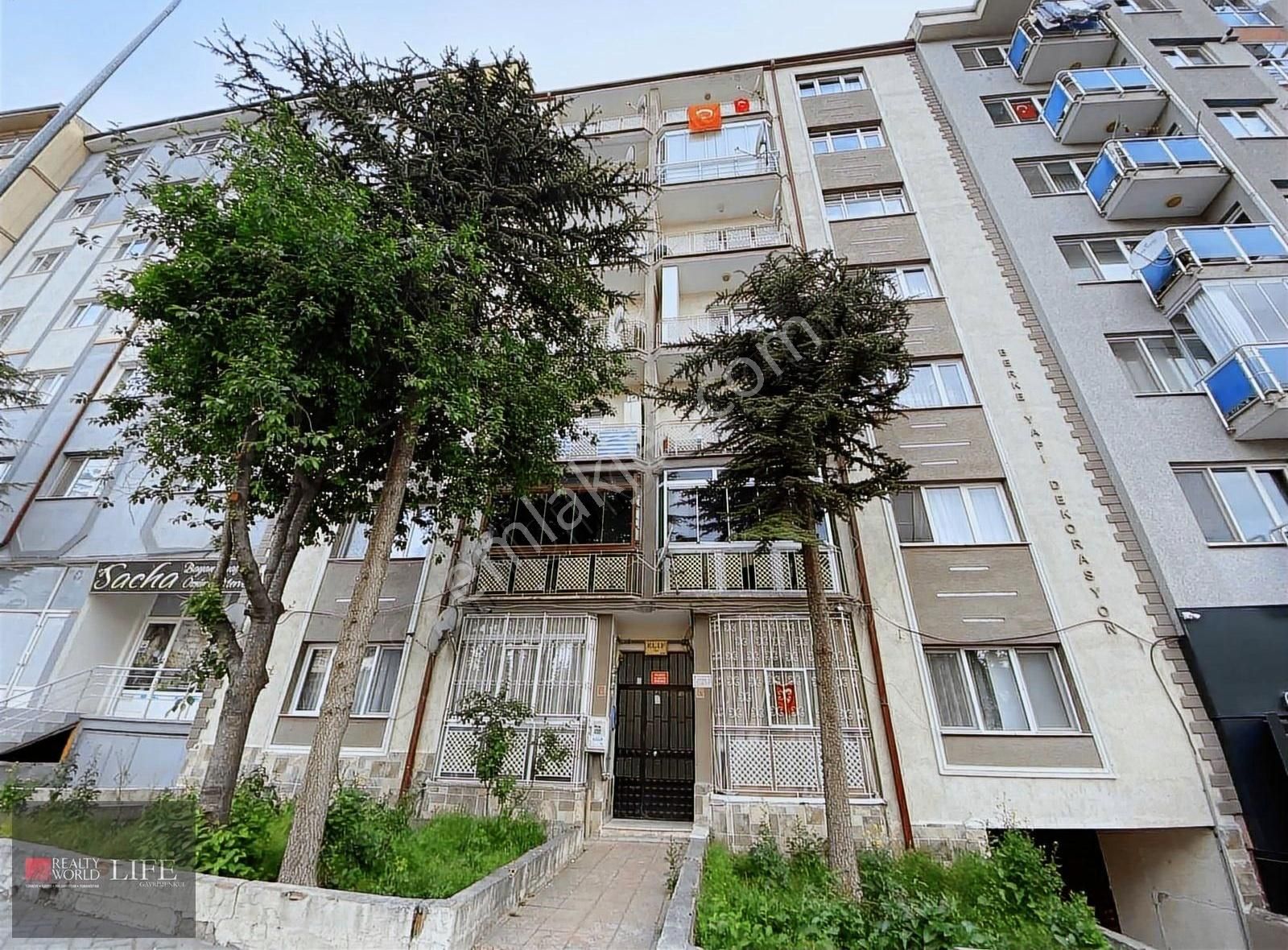 Rw Lıfe// Yıldıztepe Mah Cadde Üzeri Asansörlü 3+1 Satılık Daire