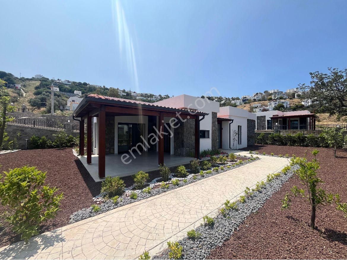 Bodrum Gümüşlük Kadıkalesi'nde Satılık 3+1 Tek Katlı Villa