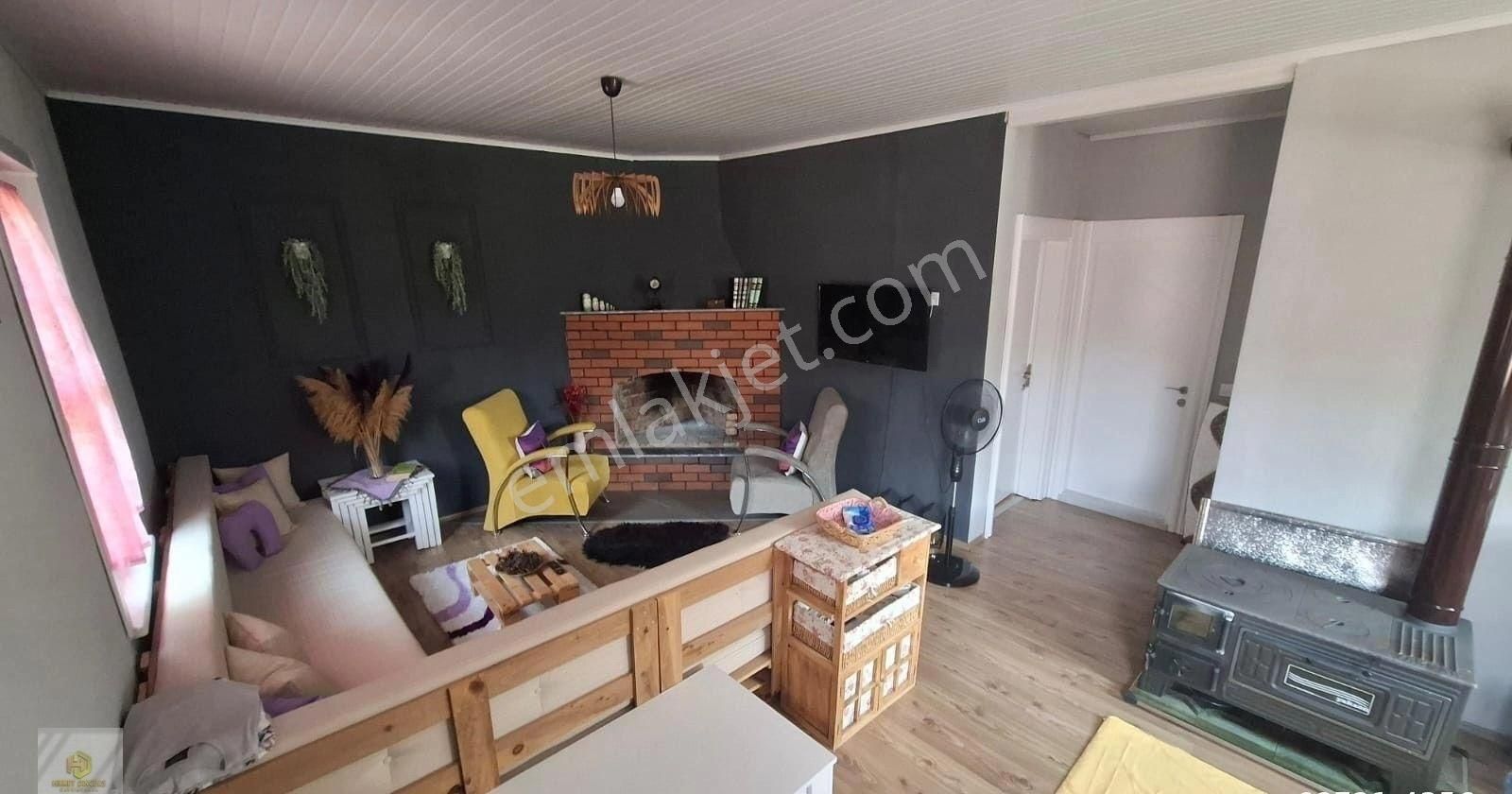 Bilecik İnhisar Tozmanda Satılık Çiftlik Evi