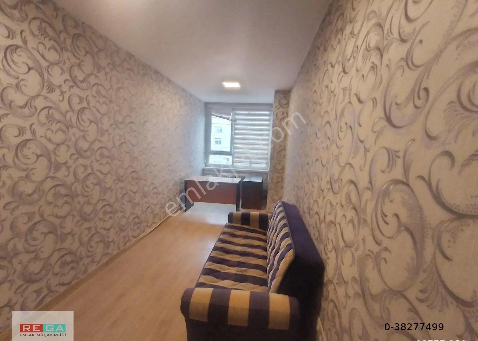Kızılay Onur Çarşısında 2 Oda + Sekreterya, Mutfak, Wc, Kısmi Mobilyalı Yapılı Temiz Büyük Büro - Görsel 11