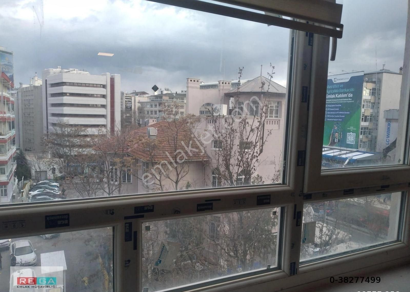 Kızılay Onur Çarşısında 2 Oda + Sekreterya, Mutfak, Wc, Kısmi Mobilyalı Yapılı Temiz Büyük Büro - Görsel 14