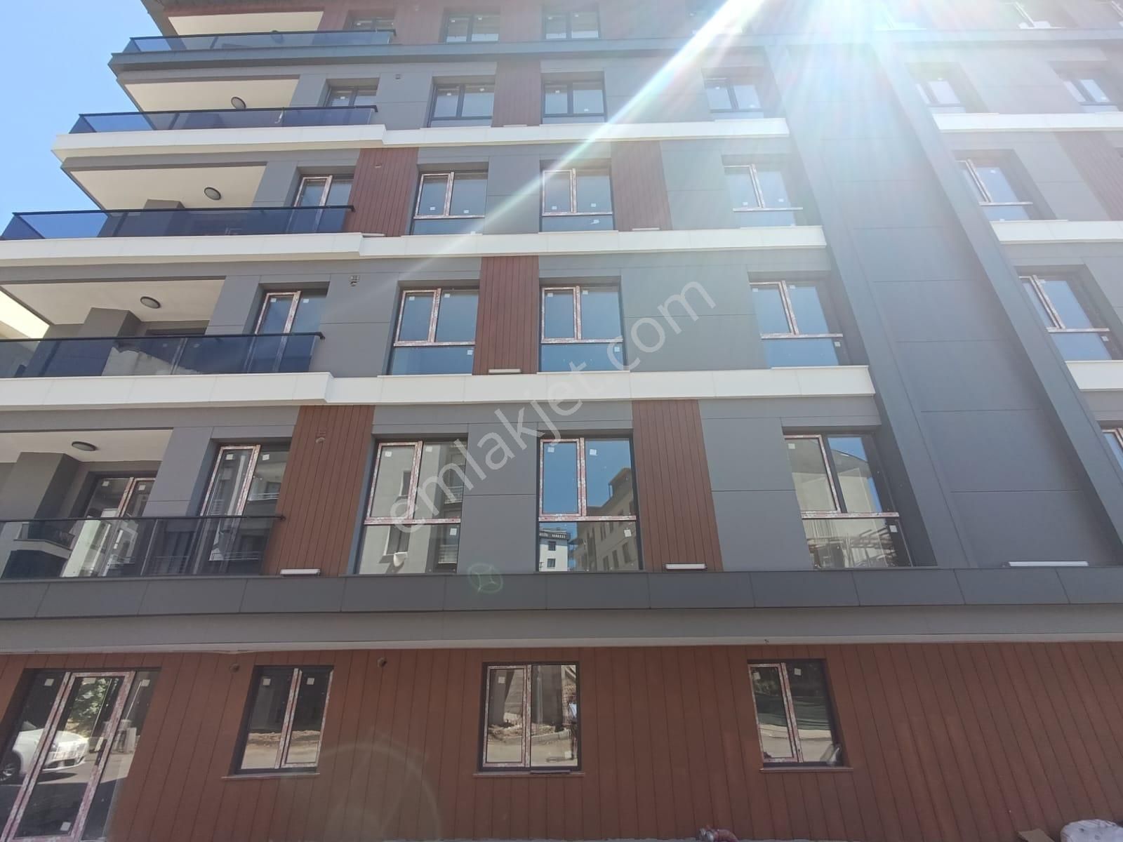 Çekmeköy Merkezmh Yeni Ultra Lüks Satılık Ebeveynbanyolu 3+1dair - Görsel 2