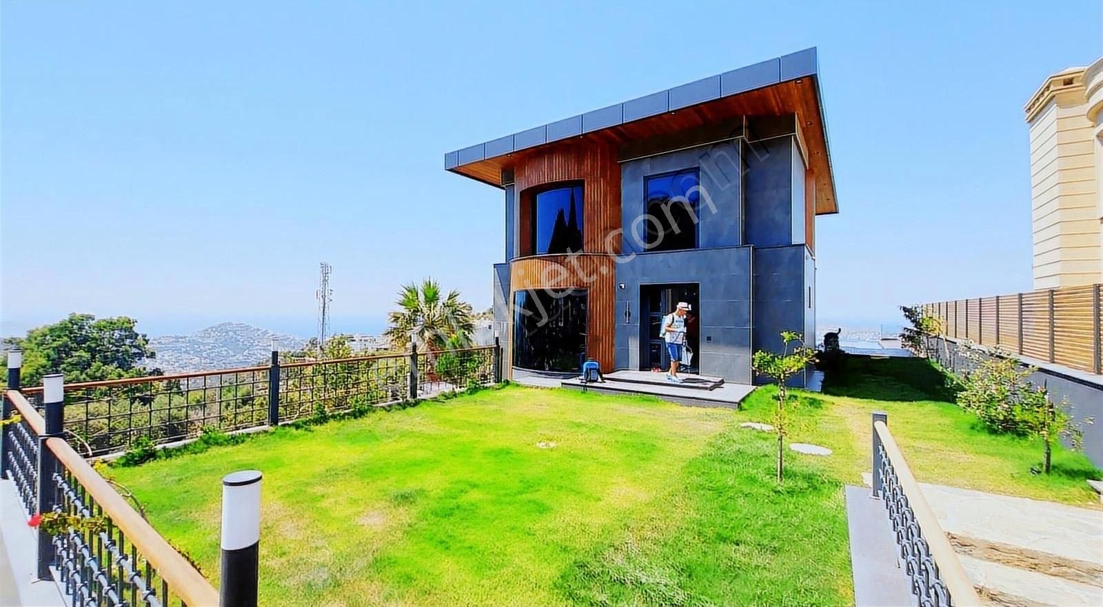 Bodrum Yalıkavakta Satılık 550 M2 Arsa İçinde Lüks Villa