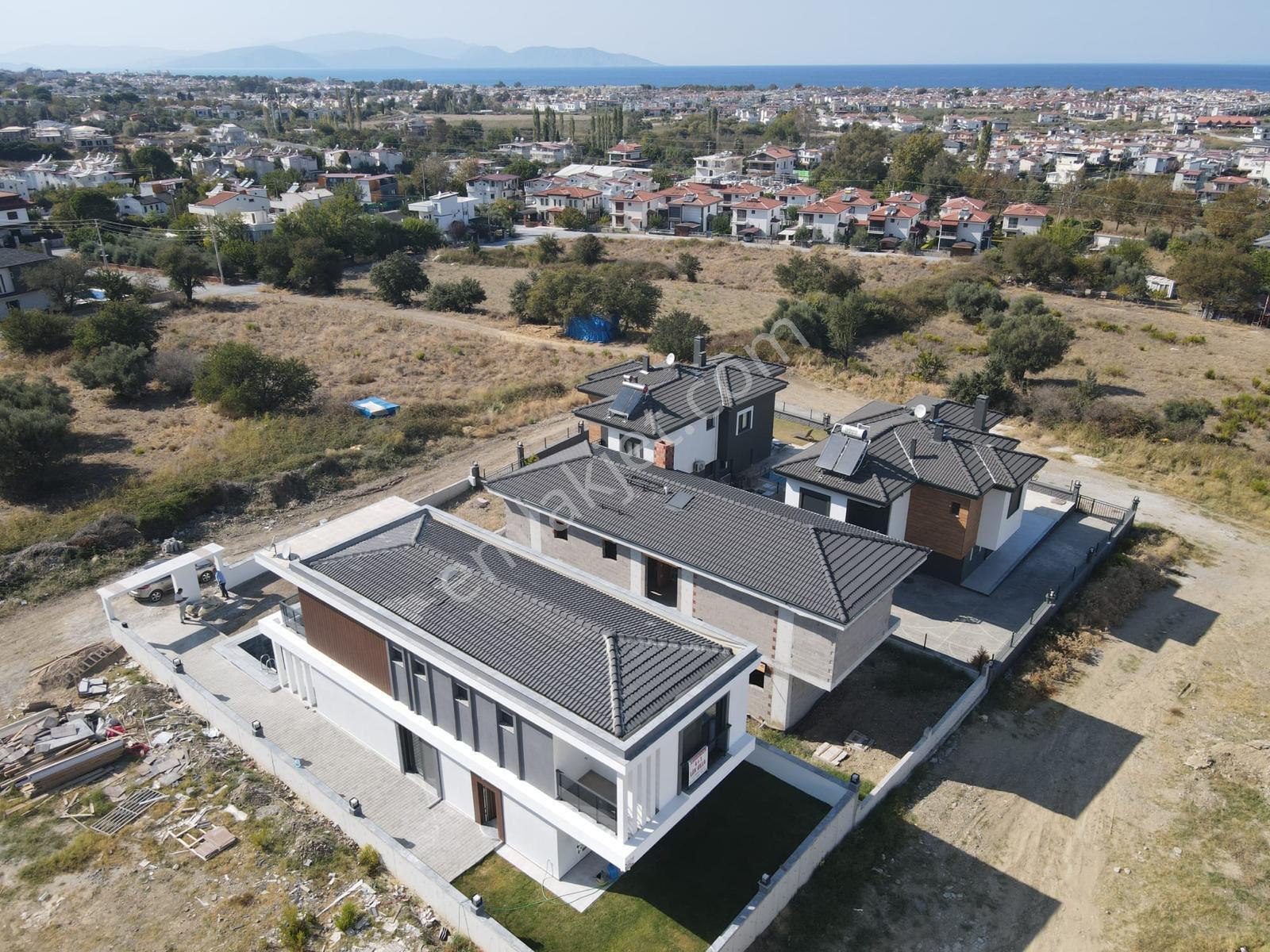 Tek Müstakil Özel Havuzlu 4+1 Sıfır Satılık Villa - Görsel 22