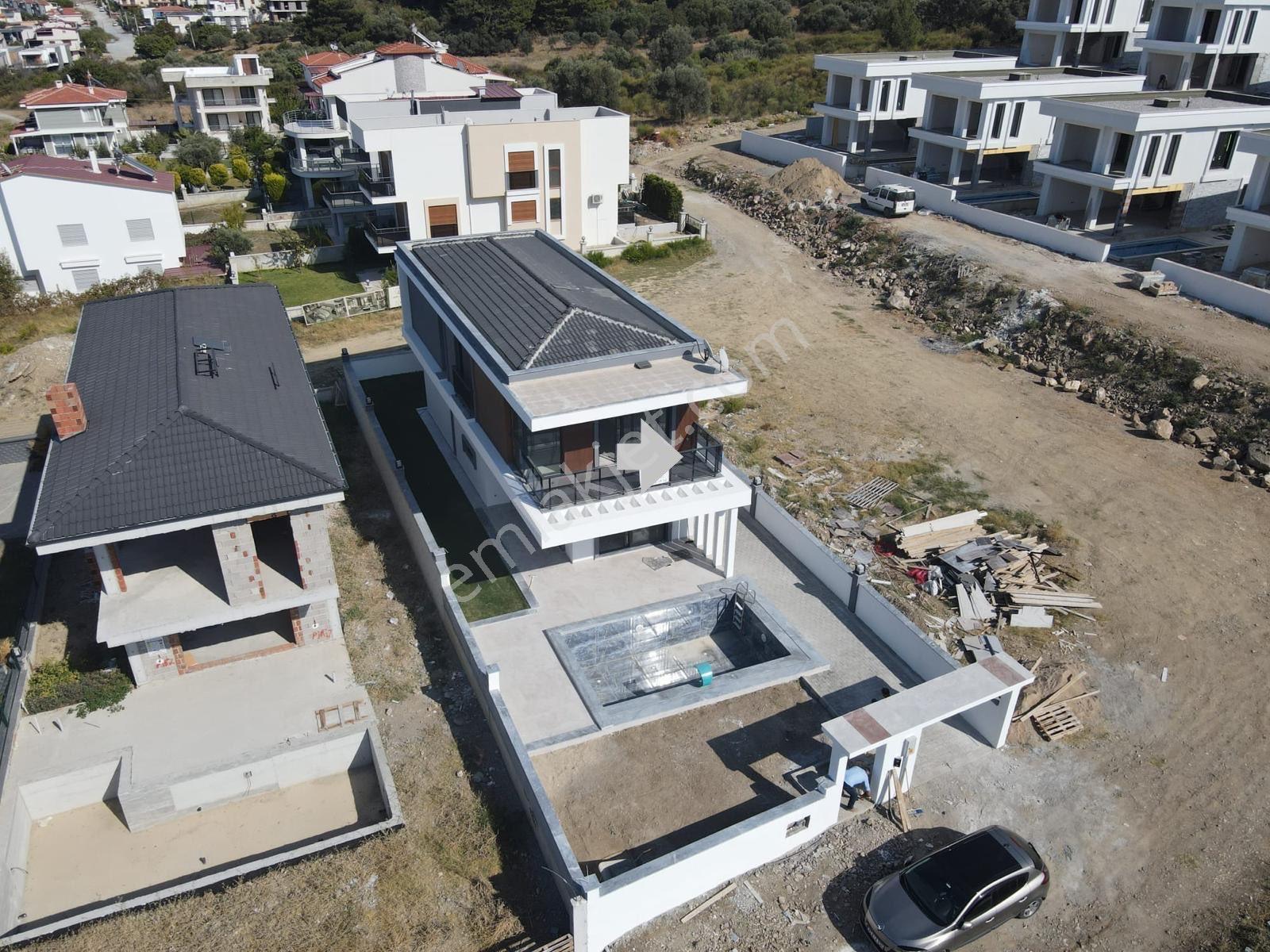 Tek Müstakil Özel Havuzlu 4+1 Sıfır Satılık Villa - Görsel 20