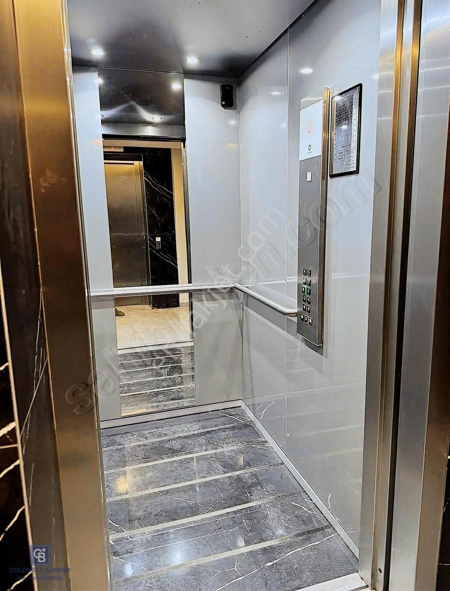 Üsküdar Acıbadem Konaklarında Kiralık Köşe Daire