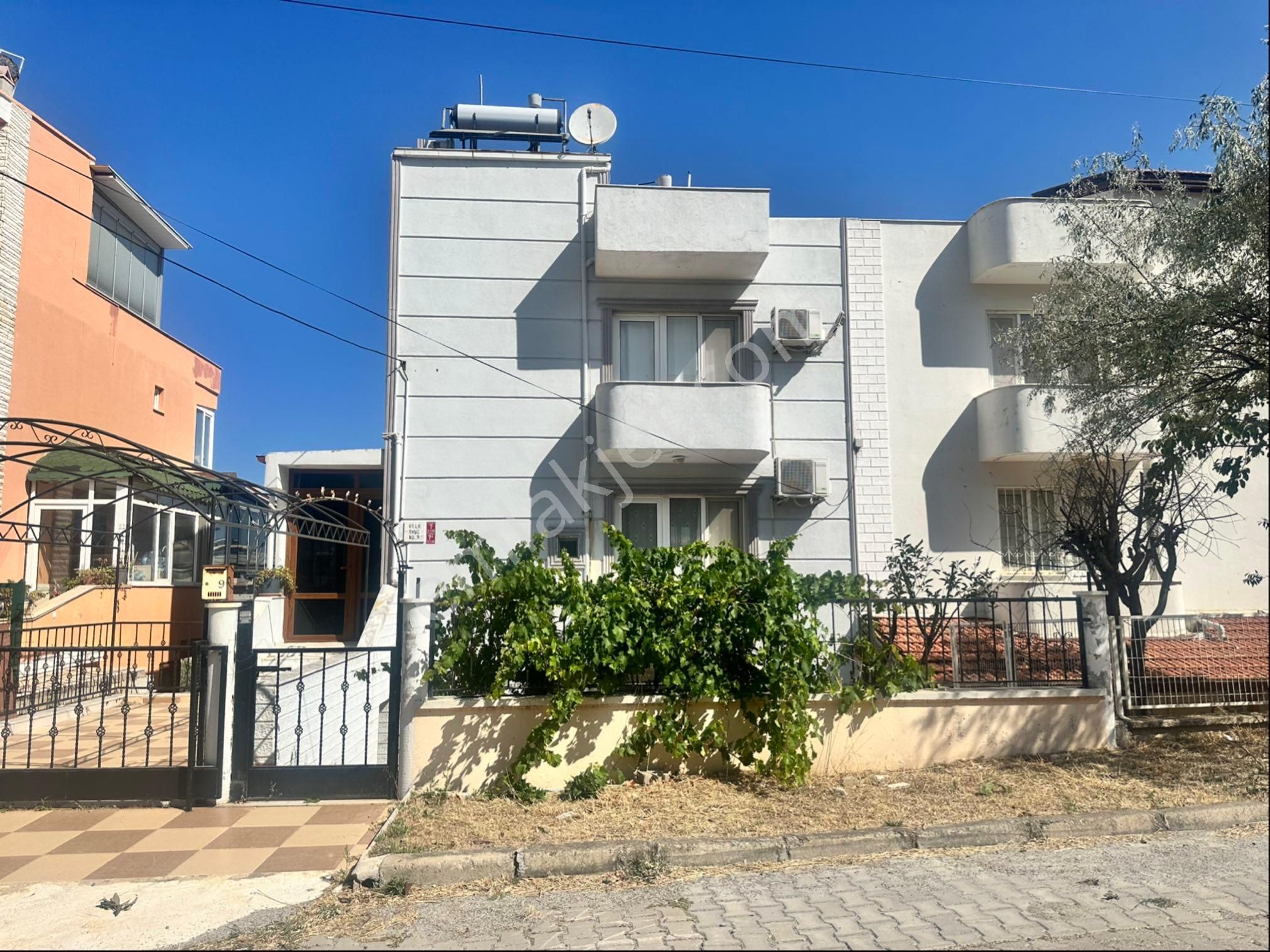 Balıkesir Ayvalık Sahilkentte Kiralık Villa