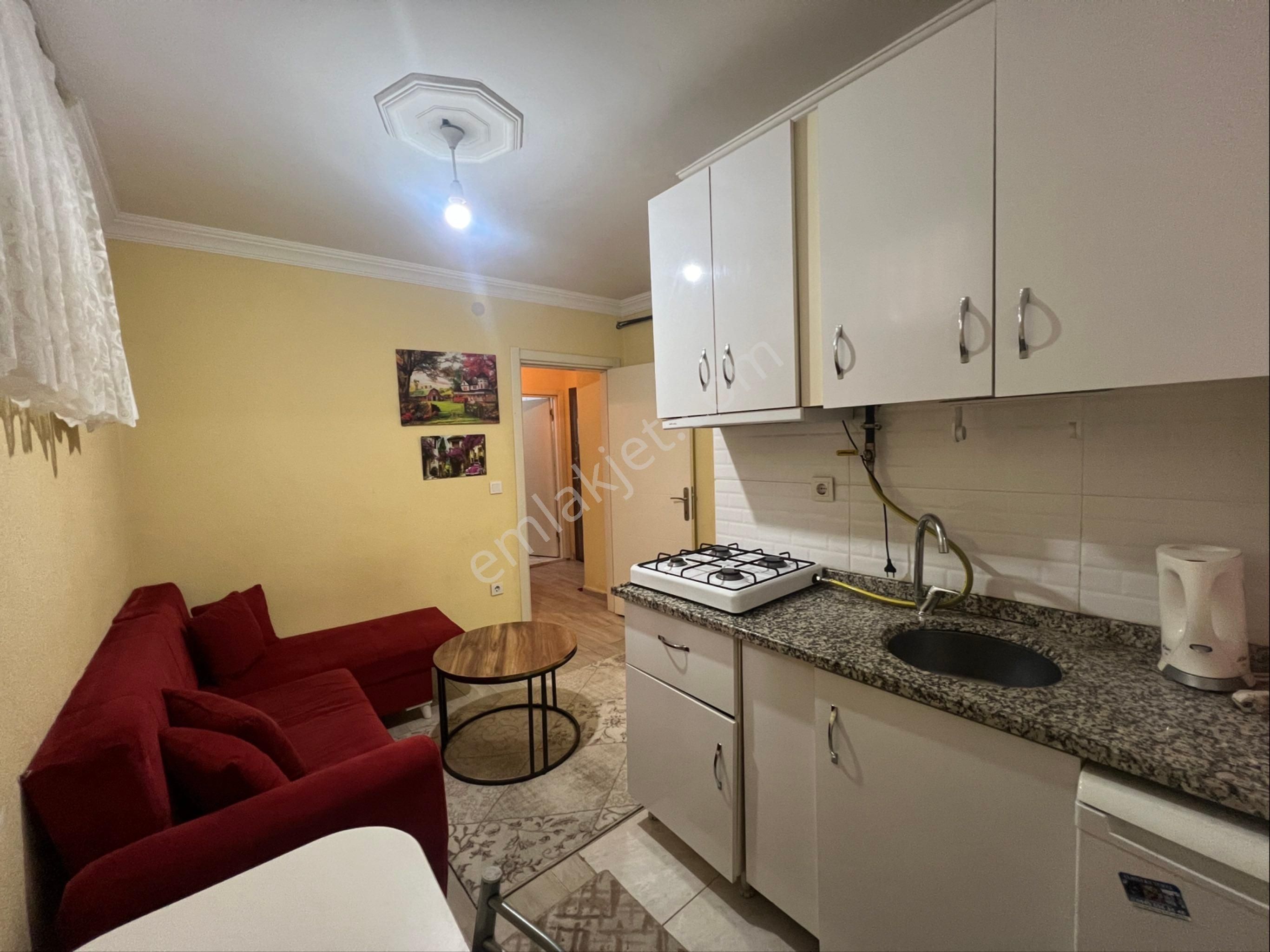 Cadde Arkası Full Eşyalı 2+1 Daire+hemen Taşın