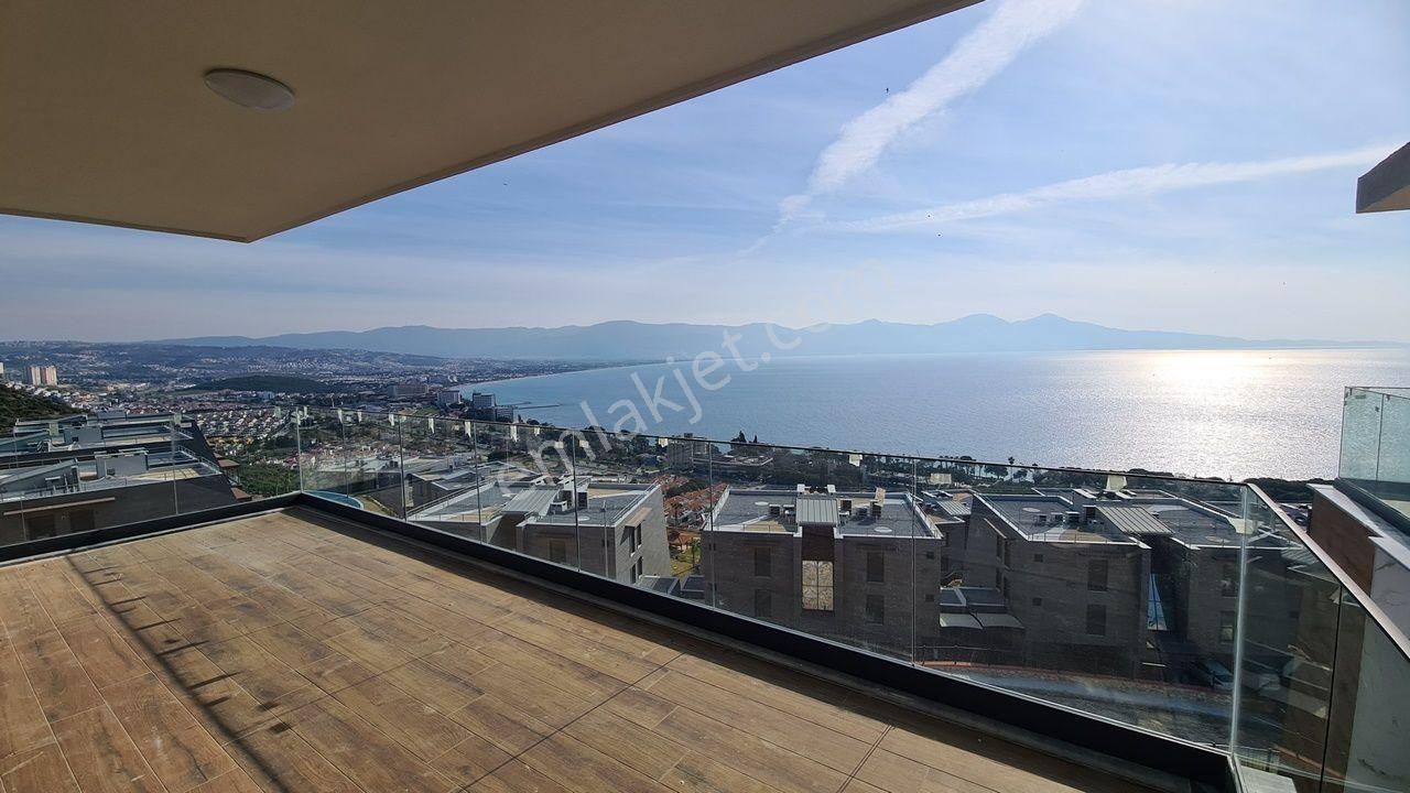 Kuşadası-royal Panorama-muhteşem Manzralı-satılık-daire 3+1