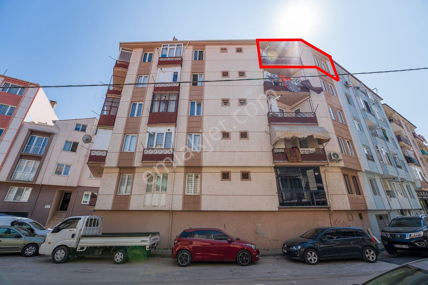 C21 Cius; Yunus Emre Parkı Civarı Satılık Doğalgazlı 2+1 Daire