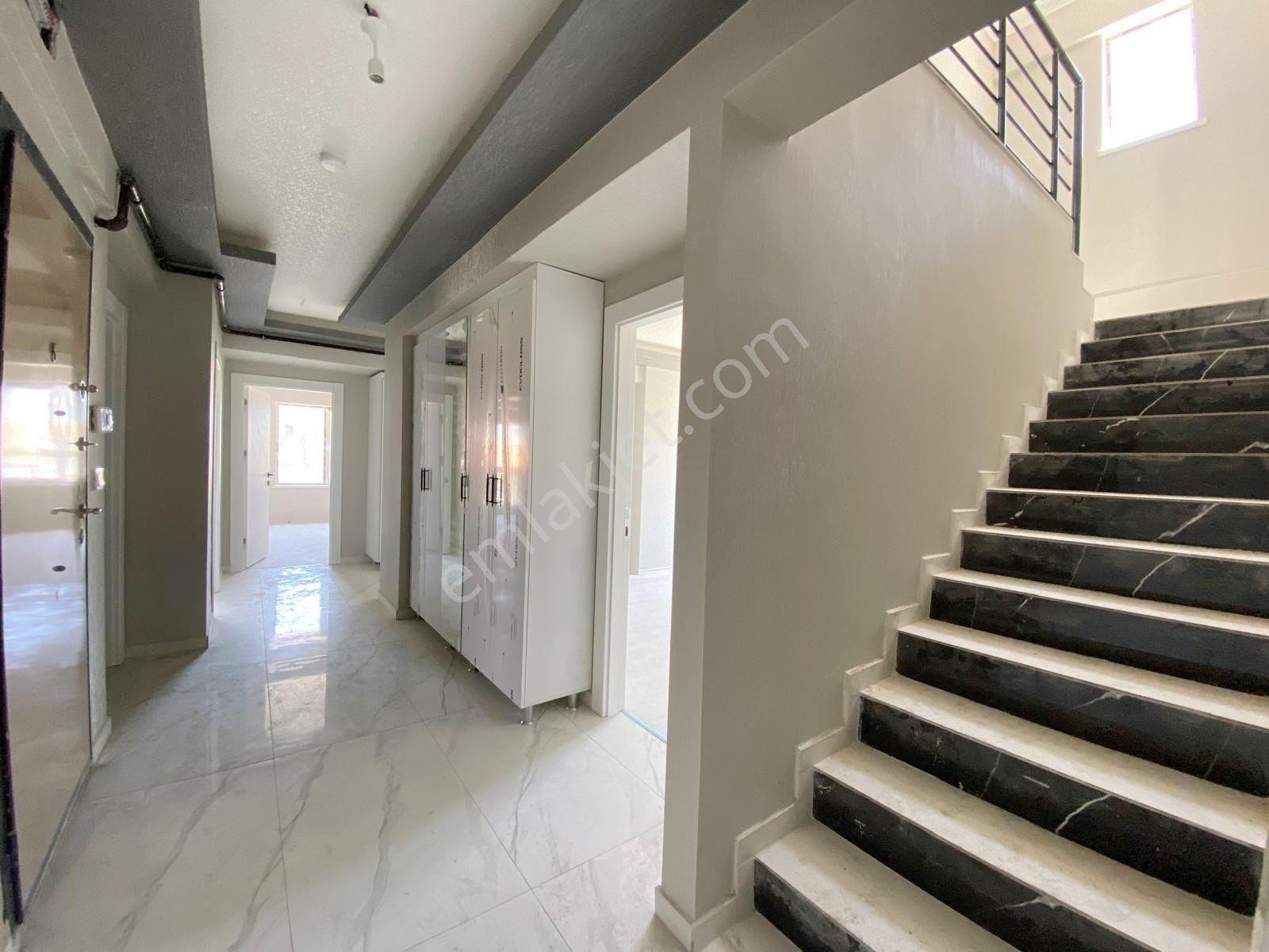 Öz'maşallah.dan Satılık 7+1 Dupleks Çift Giriş Çift Mutfaklı,, - Görsel 22