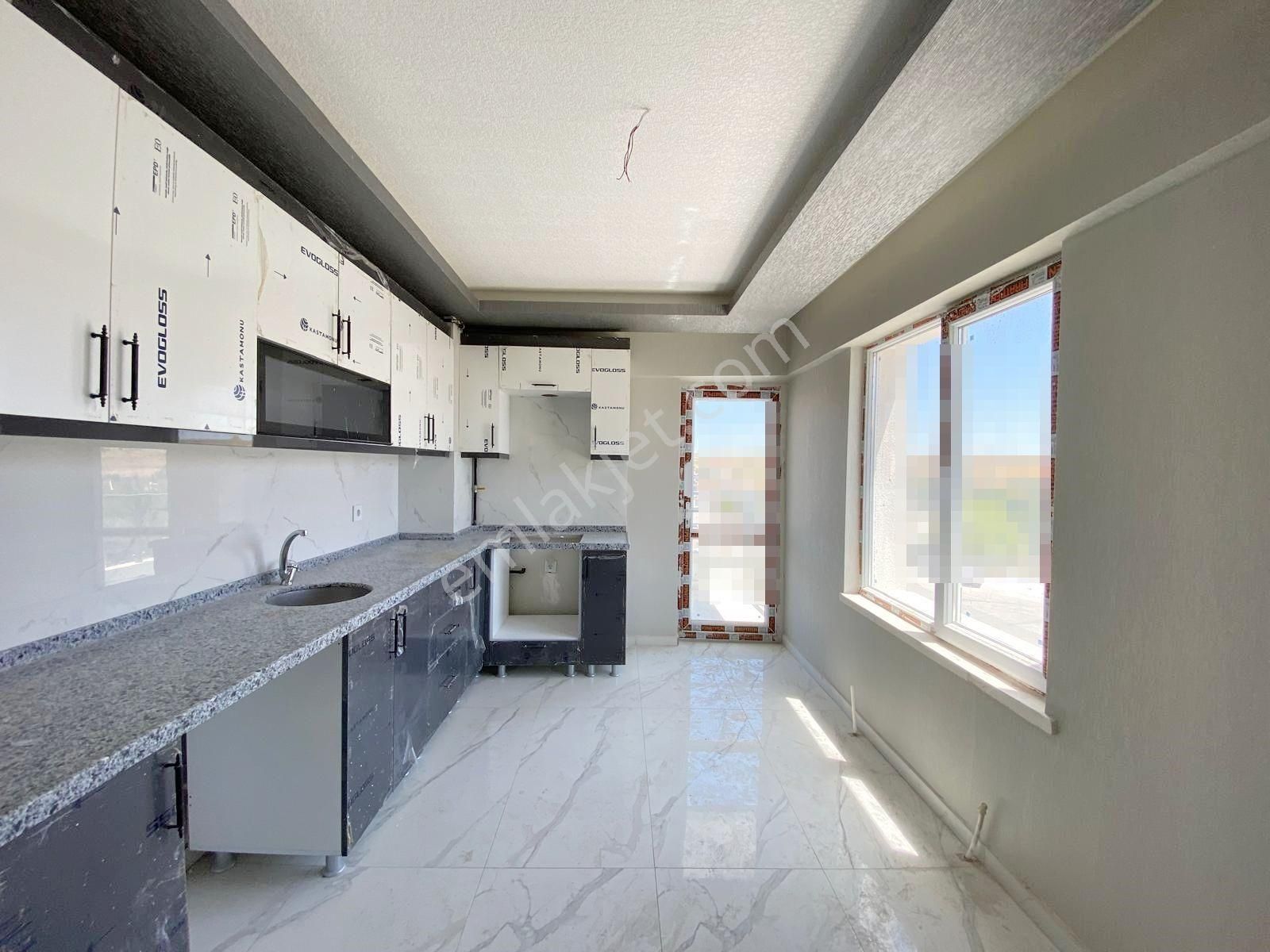 Öz'maşallah.dan Satılık 7+1 Dupleks Çift Giriş Çift Mutfaklı,, - Görsel 2